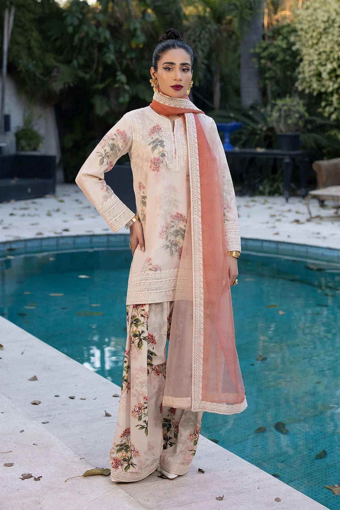 Erum Khan | Shahzeen Eid Collection | FLAMINGO - Rang-e-Khaas