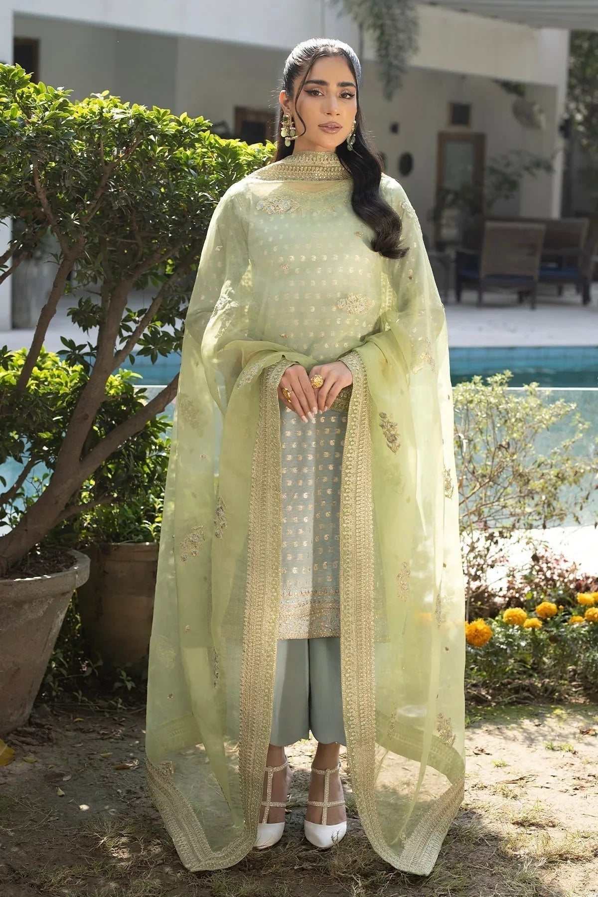 Erum Khan | Shahzeen Eid Collection | DOVE - Rang-e-Khaas