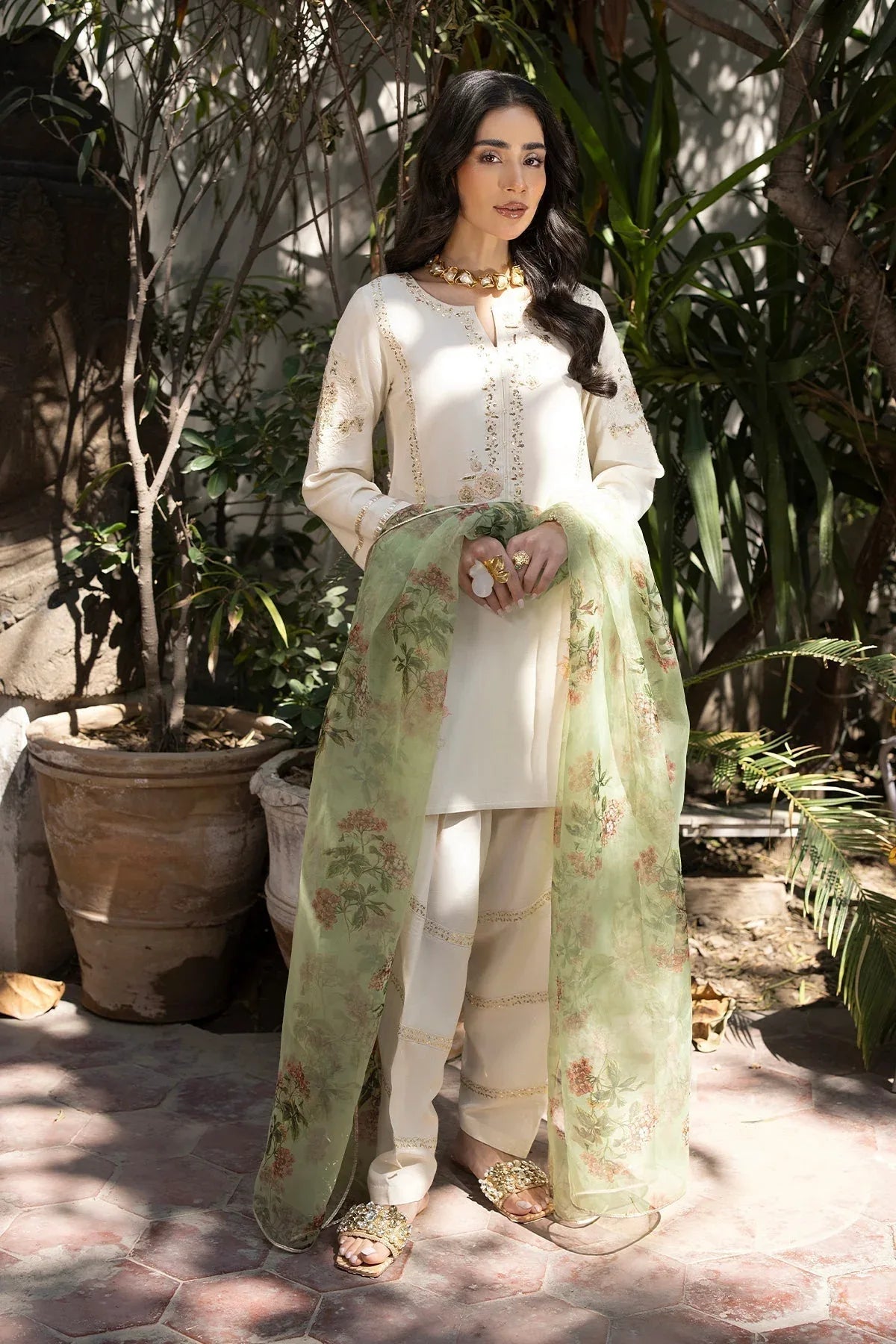 Erum Khan | Shahzeen Eid Collection | SWAN - Rang-e-Khaas
