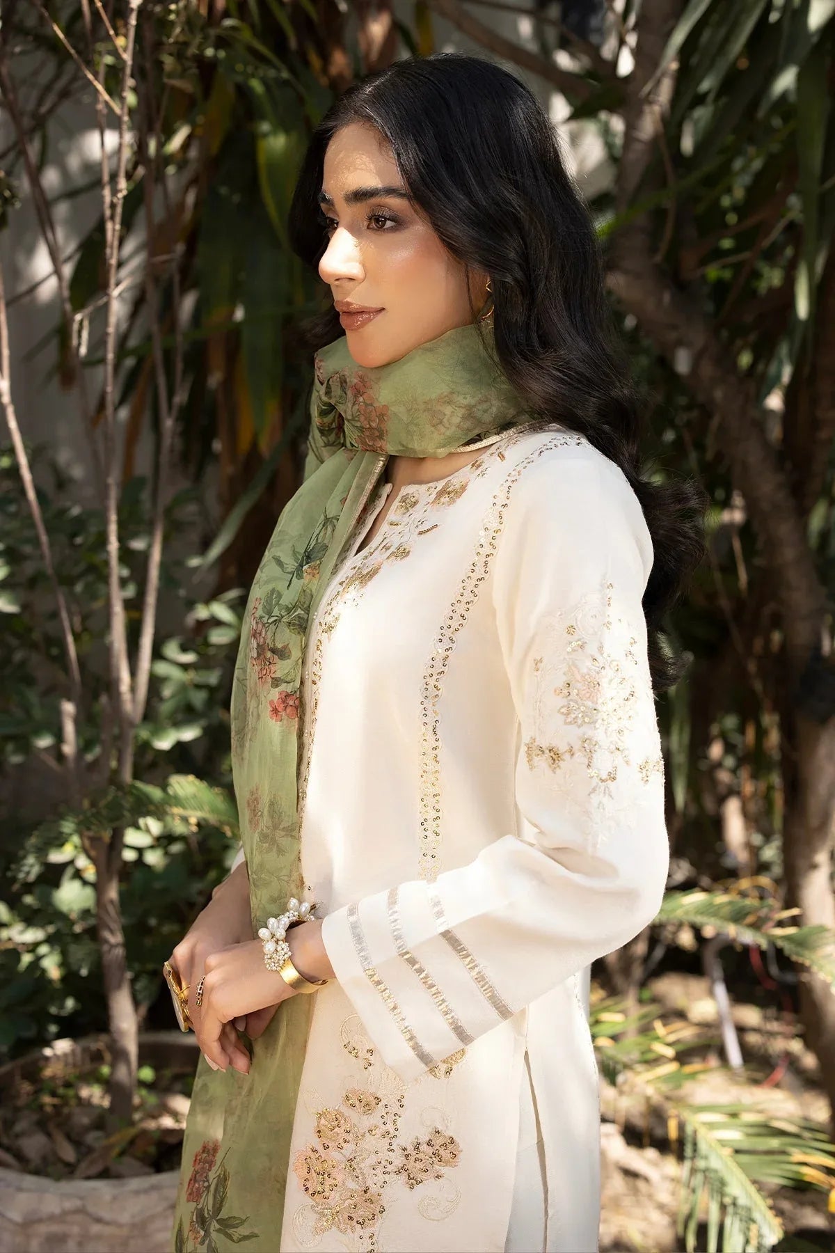Erum Khan | Shahzeen Eid Collection | SWAN - Rang-e-Khaas