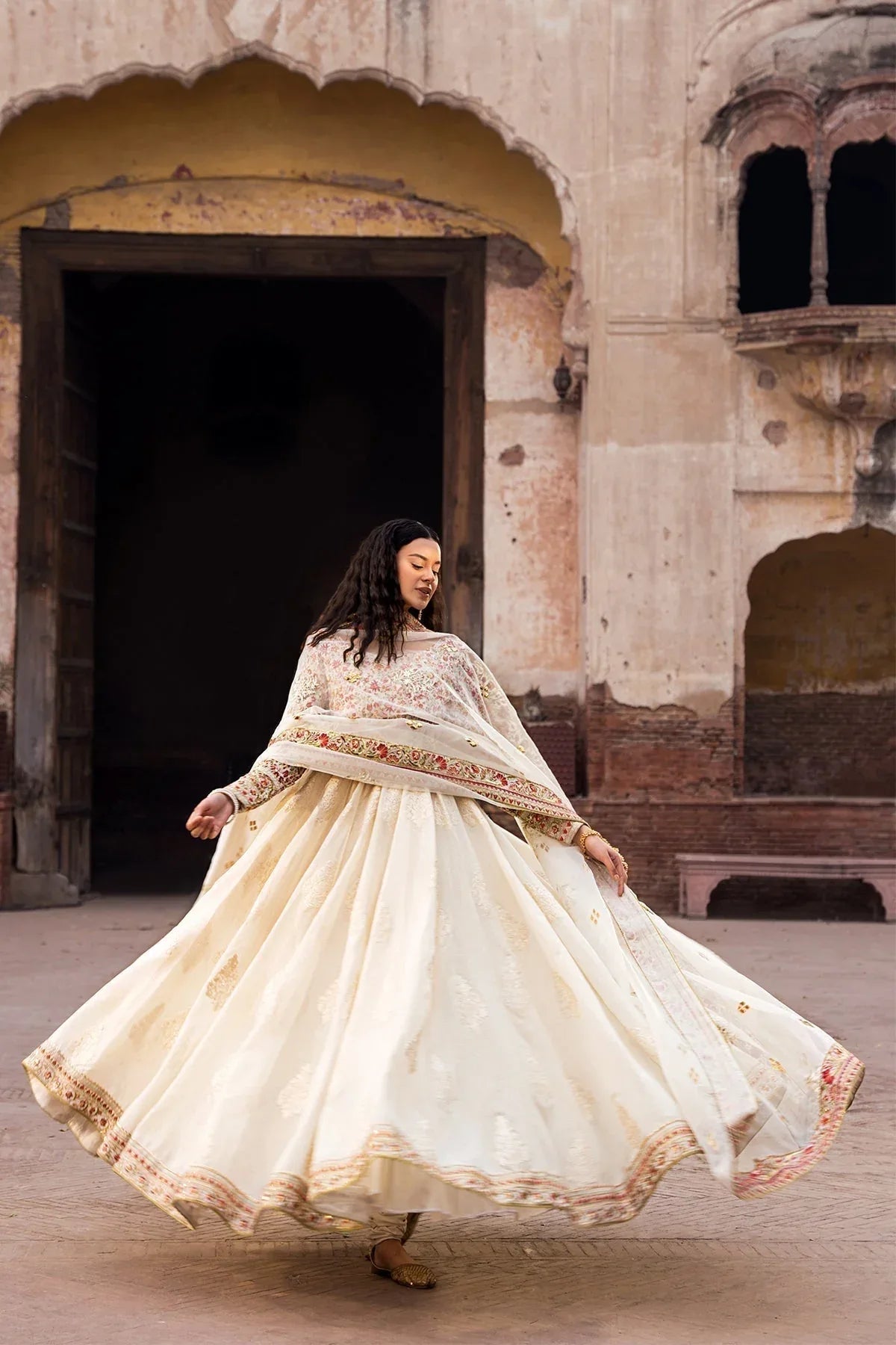 Erum Khan | Shezadian Luxe Formals | ANARKALI - Rang-e-Khaas