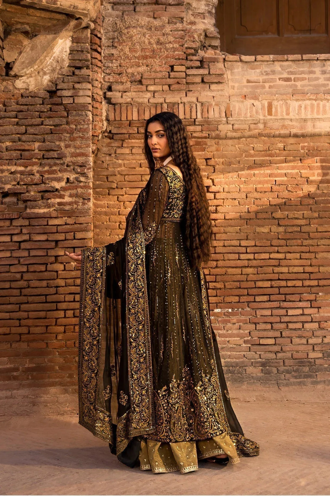 Erum Khan | Shezadian Luxe Formals | ZEENAT - Rang-e-Khaas