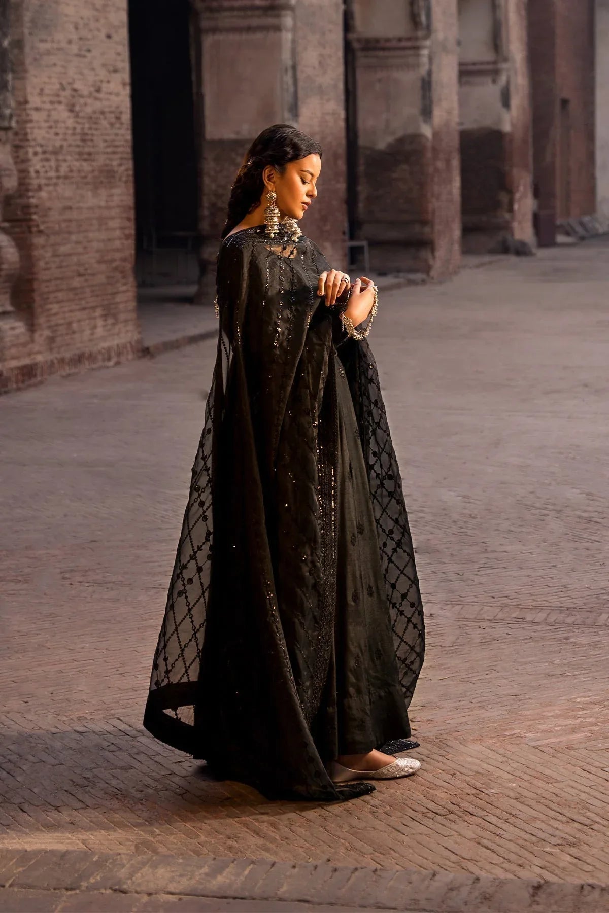Erum Khan | Shezadian Luxe Formals | Mumtaz - Rang-e-Khaas