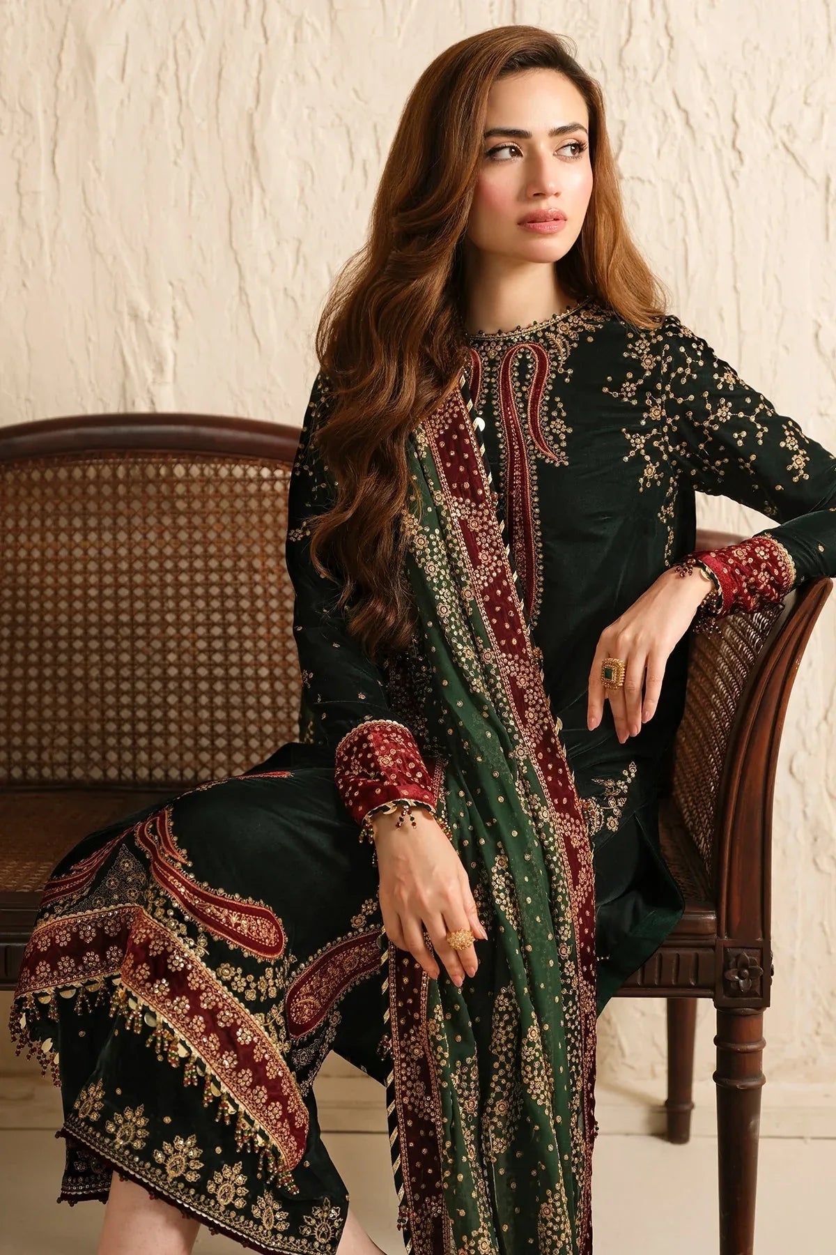 Jazmin | Velvet Edit 24 | Velvet Formal VF-2034 - Rang-e-Khaas
