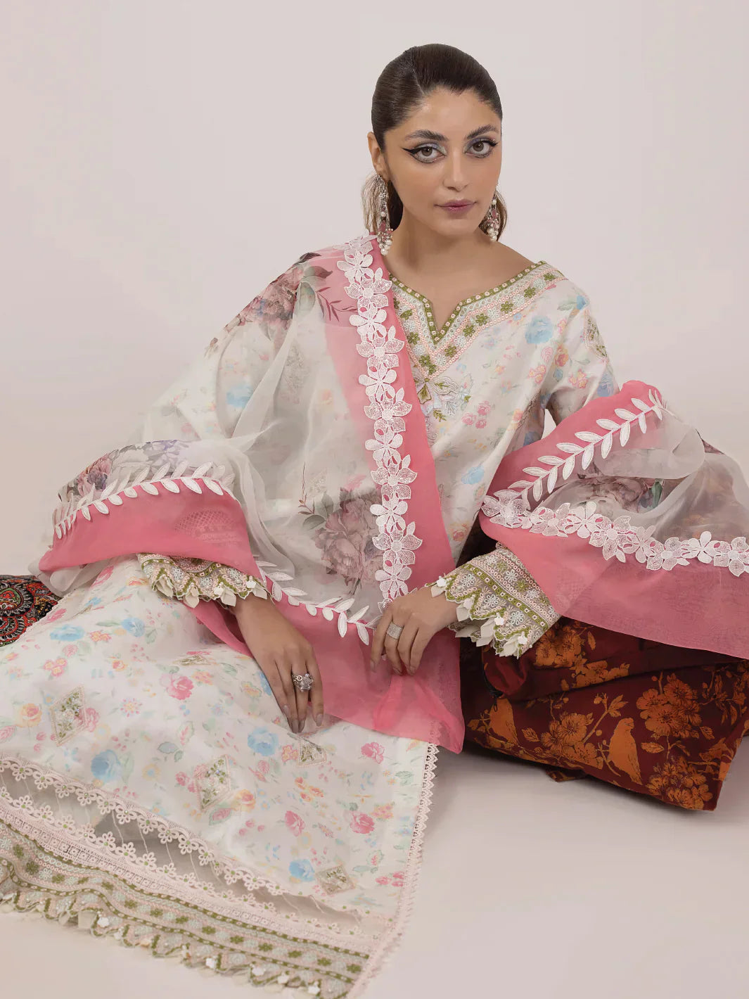 Ittehad | Faiza Faisal Rangeeli Lawn 24 | Nargis