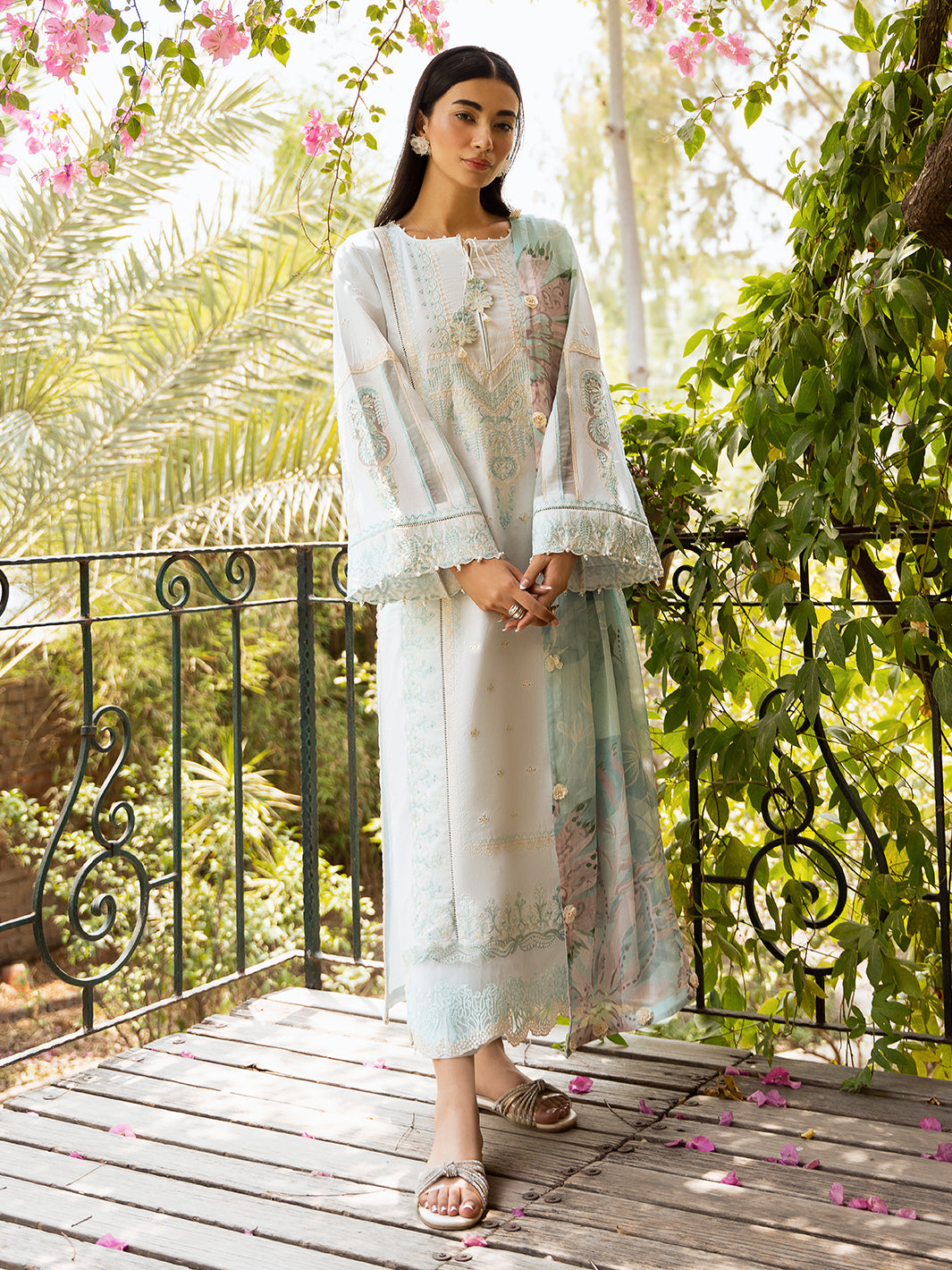 Izel | Dastak Luxury Lawn | FALAK - Rang-e-Khaas