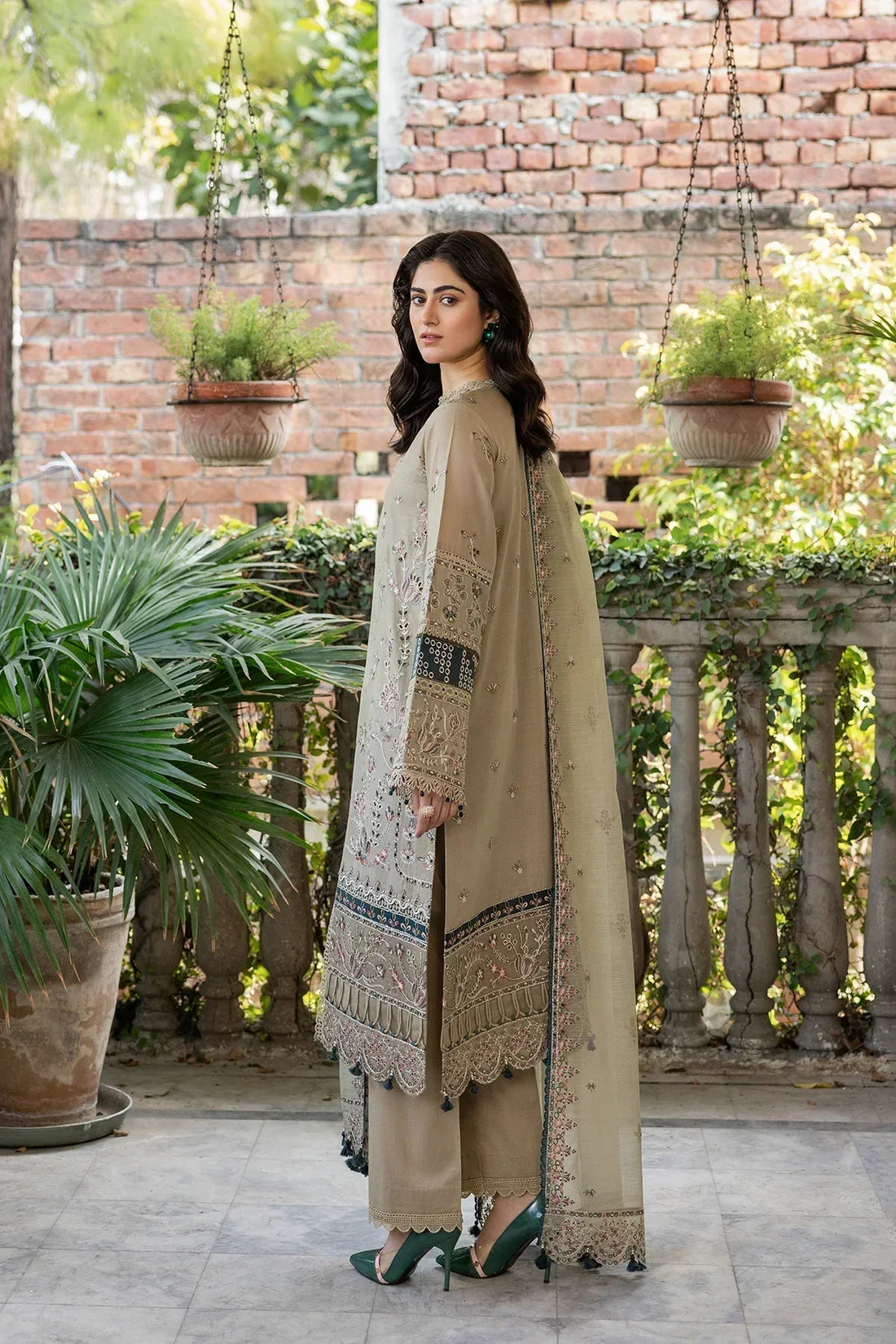 Farasha | Bahaar Embroidered Lawn | Whimsical Sage - Rang-e-Khaas