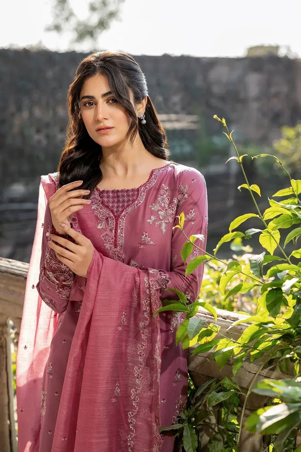 Farasha | Bahaar Embroidered Lawn | Rose Garland - Rang-e-Khaas