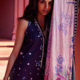 Farah Talib Aziz | Suay Lawn 24 | IZEA BLUE