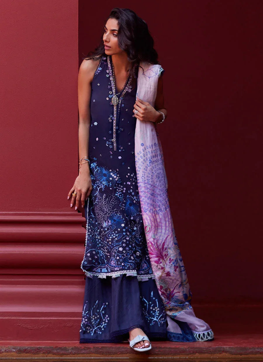 Farah Talib Aziz | Suay Lawn 24 | IZEA BLUE - Rang-e-Khaas