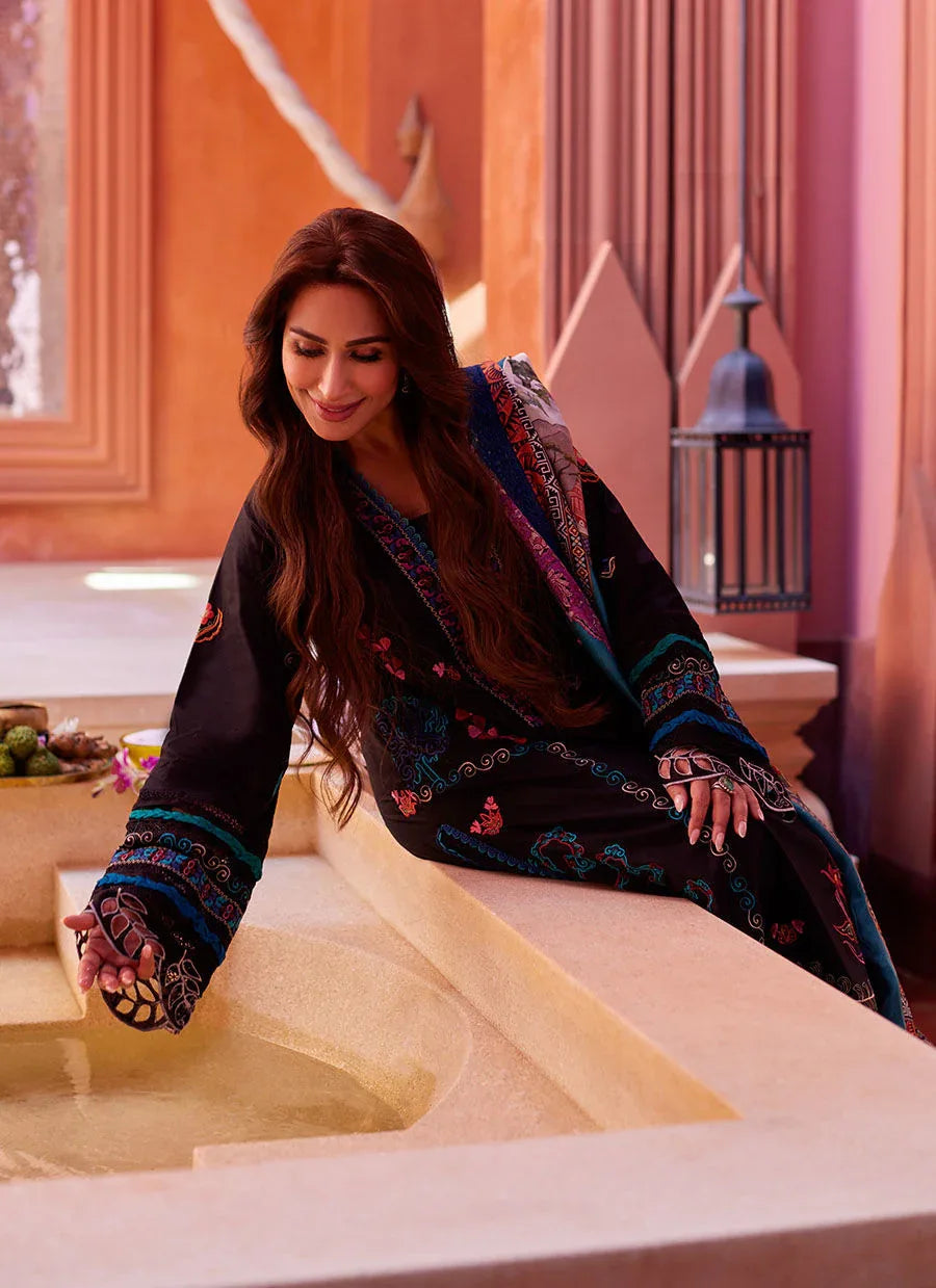 Farah Talib Aziz | Suay Lawn 24 | ILARIA BLACK - Rang-e-Khaas