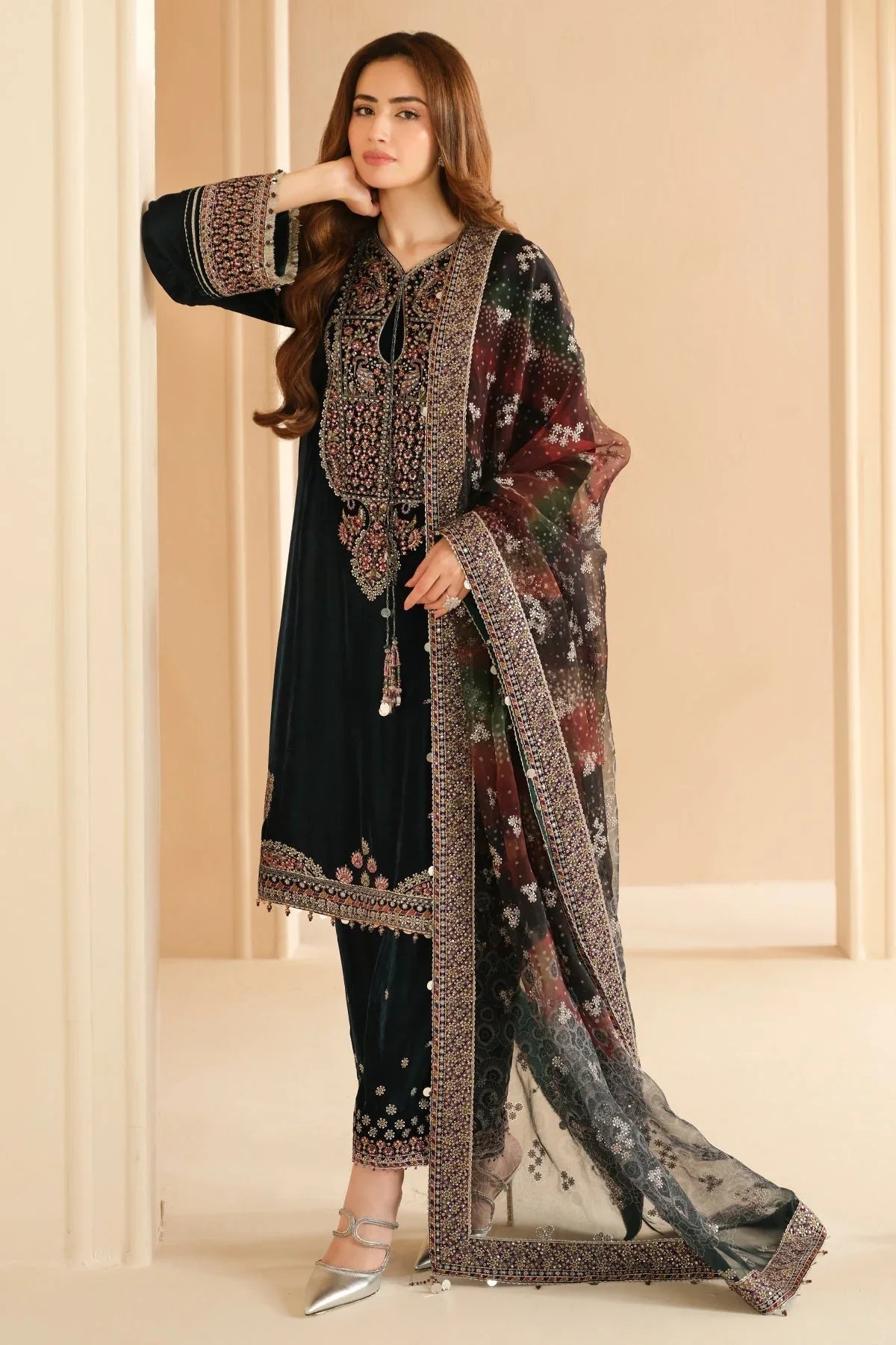 Jazmin | Velvet Edit 24 | Velvet Formal VF-2039 - Rang-e-Khaas