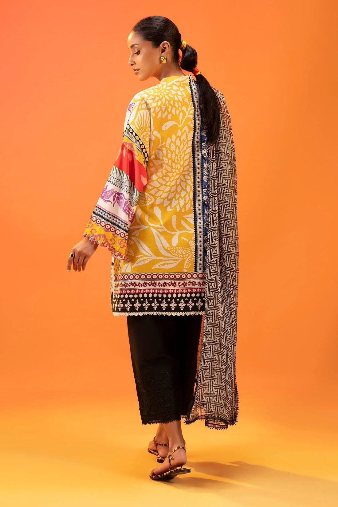 Sana Safinaz | Mahay Summer 25 | 002A - Rang-e-Khaas