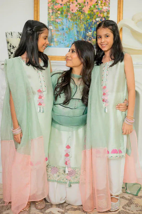 Muntaha | Aangan Eid Edit | Niyara - Short Shirt - Rang-e-Khaas