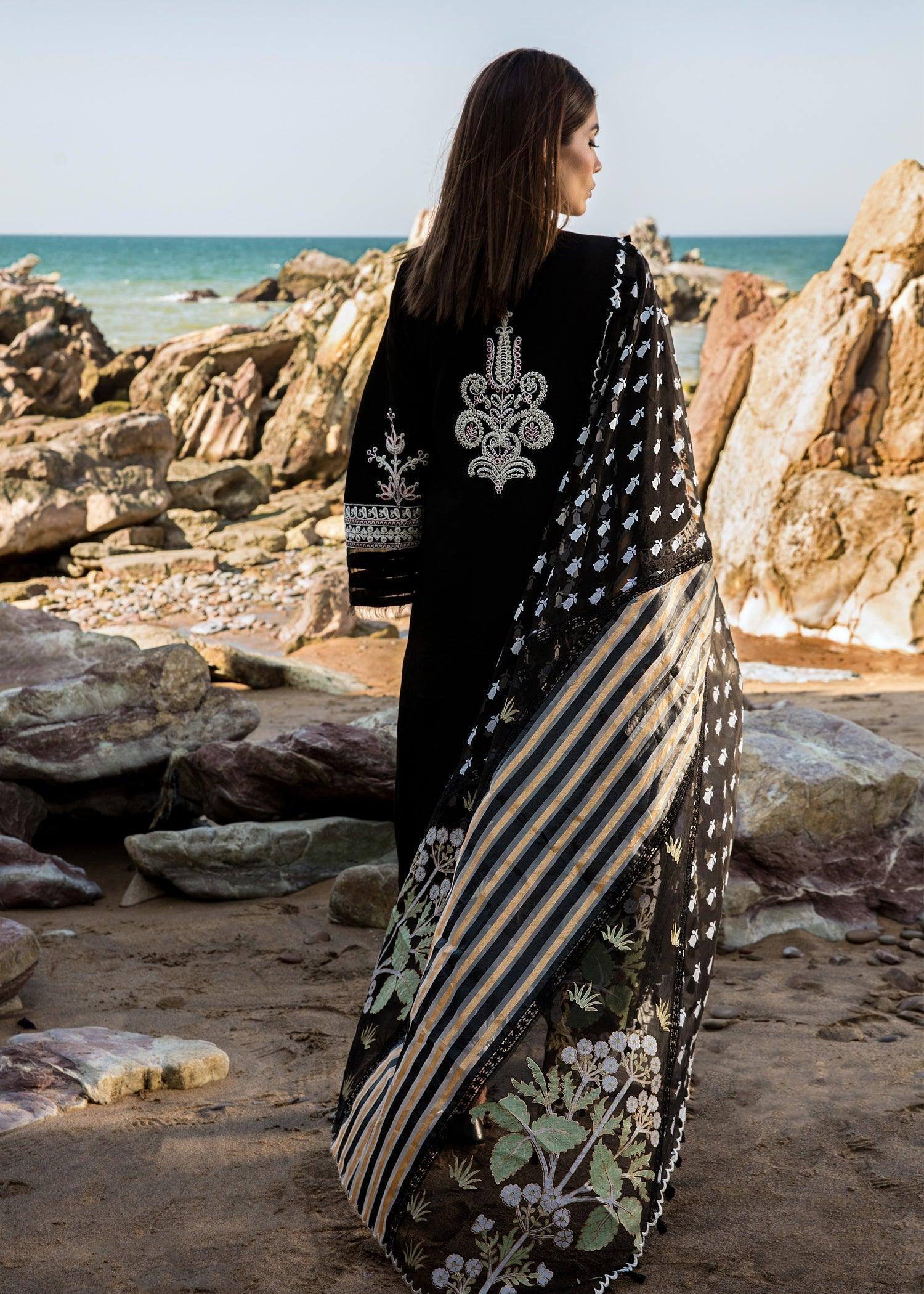 CRIMSON Embroidered Lawn Marori Dreams - D4 B