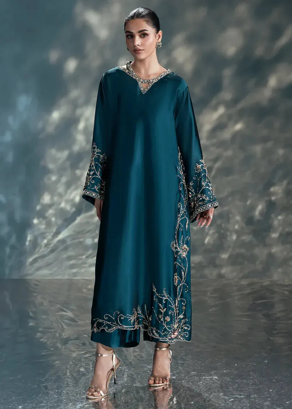 CELIA TEAL - Jeem