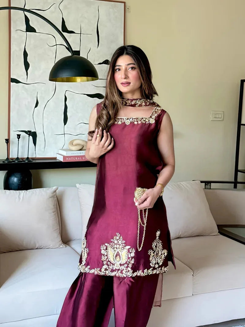 Muntaha by Shanzay Fahad | Iffat Silk Edit | Manal - Silk