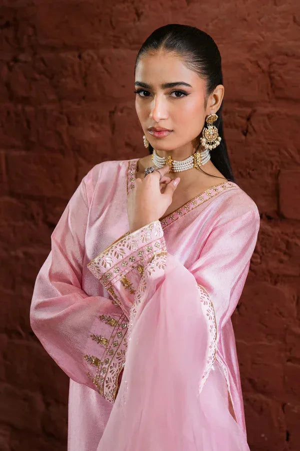 Muntaha by Shanzay Fahad | Gul