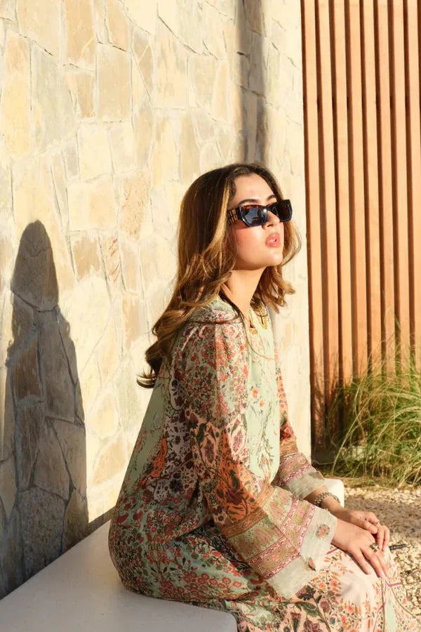 Muntaha by Shanzay Fahad | Luxury Kaftans | Zirwaha