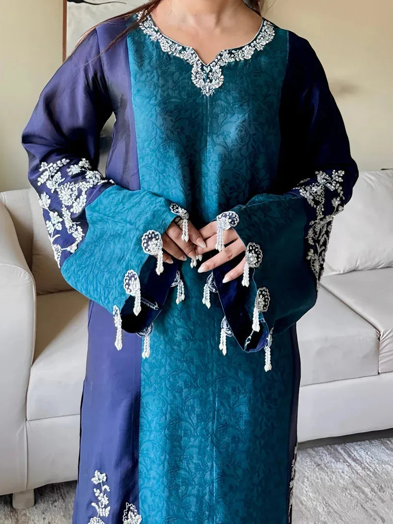 Muntaha by Shanzay Fahad | Iffat Silk Edit | Hirat - Silk