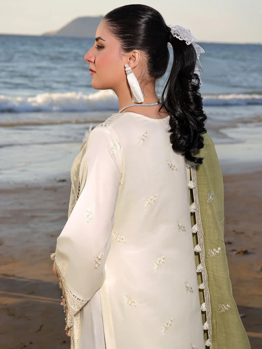 Izel | Saahil Signature Lawn 24 | FLOSSIE - Rang-e-Khaas