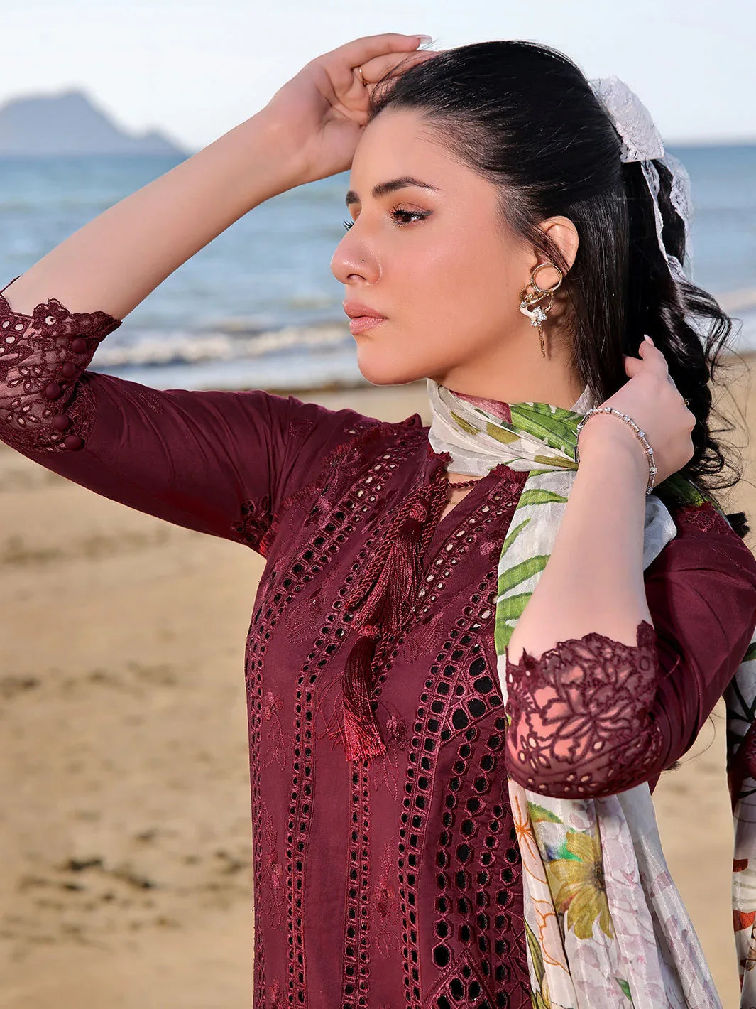 Izel | Saahil Signature Lawn 24 | LALEEN - Rang-e-Khaas