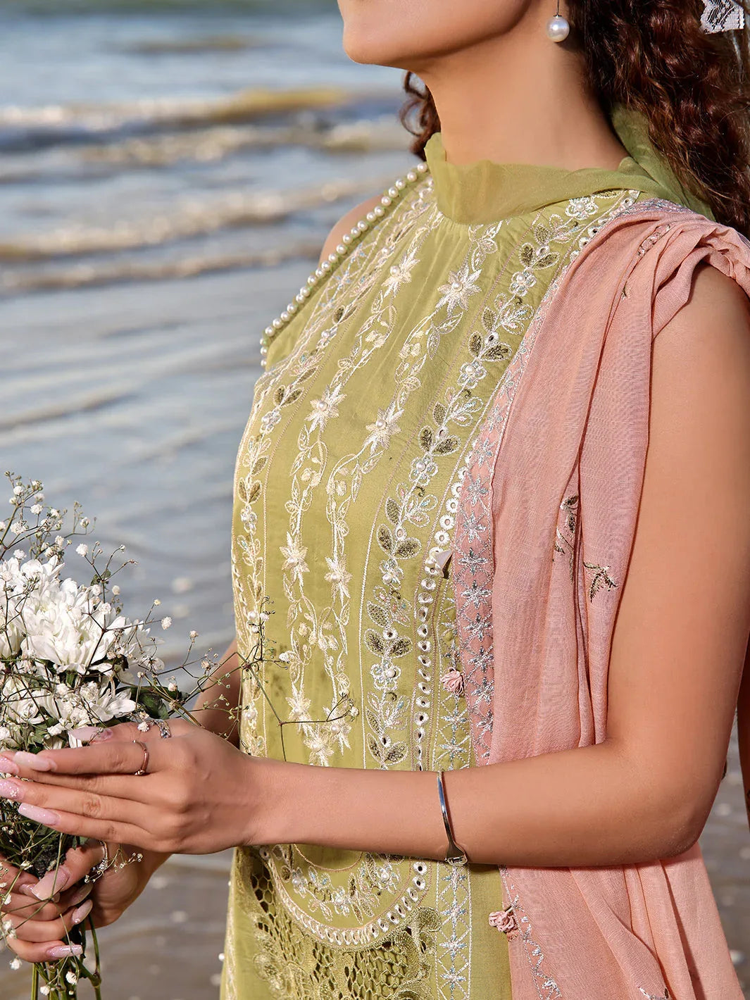 Izel | Saahil Signature Lawn 24 | MUZLIN - Rang-e-Khaas
