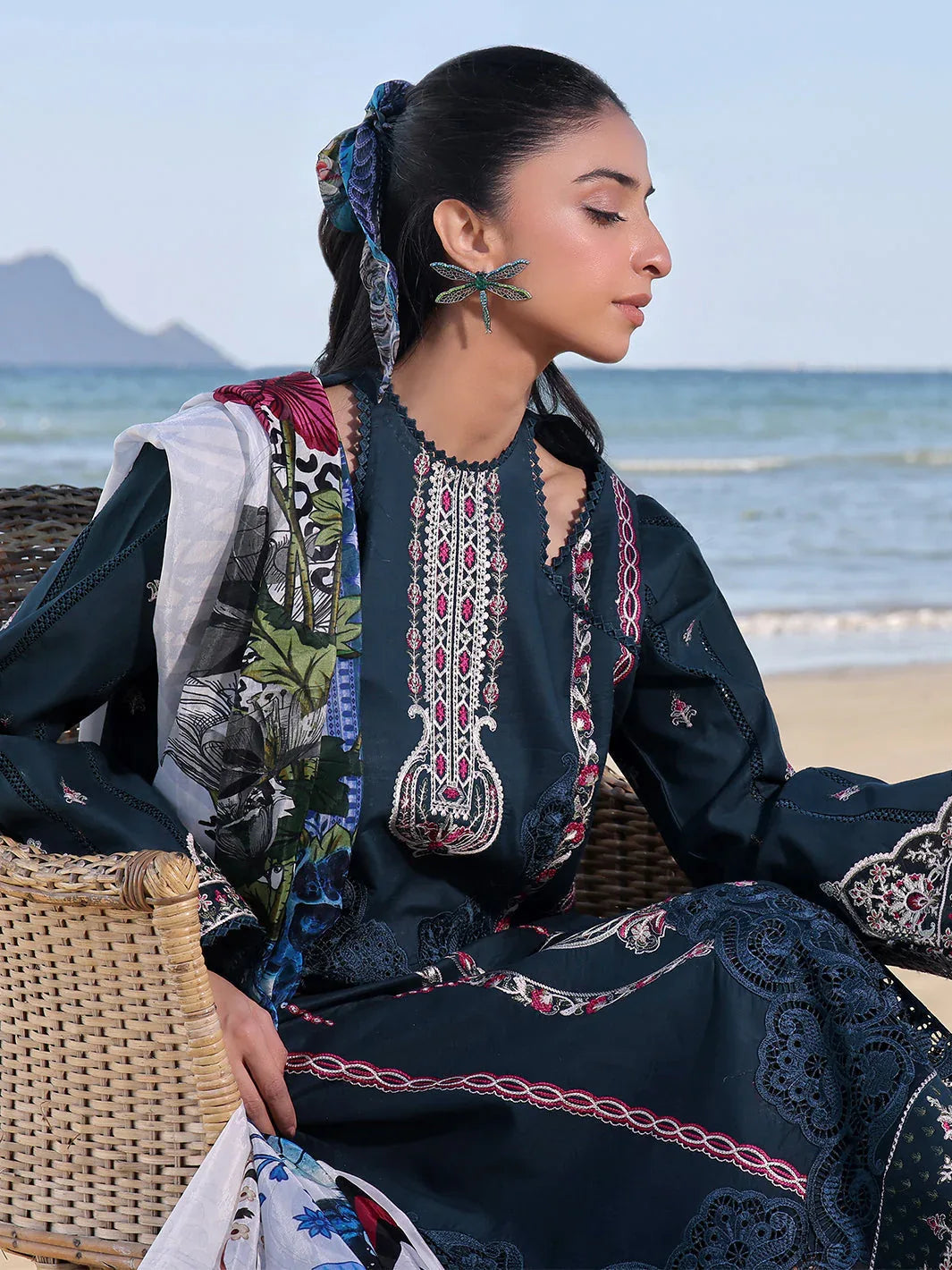 Izel | Saahil Signature Lawn 24 | SAPPHIRE - Rang-e-Khaas