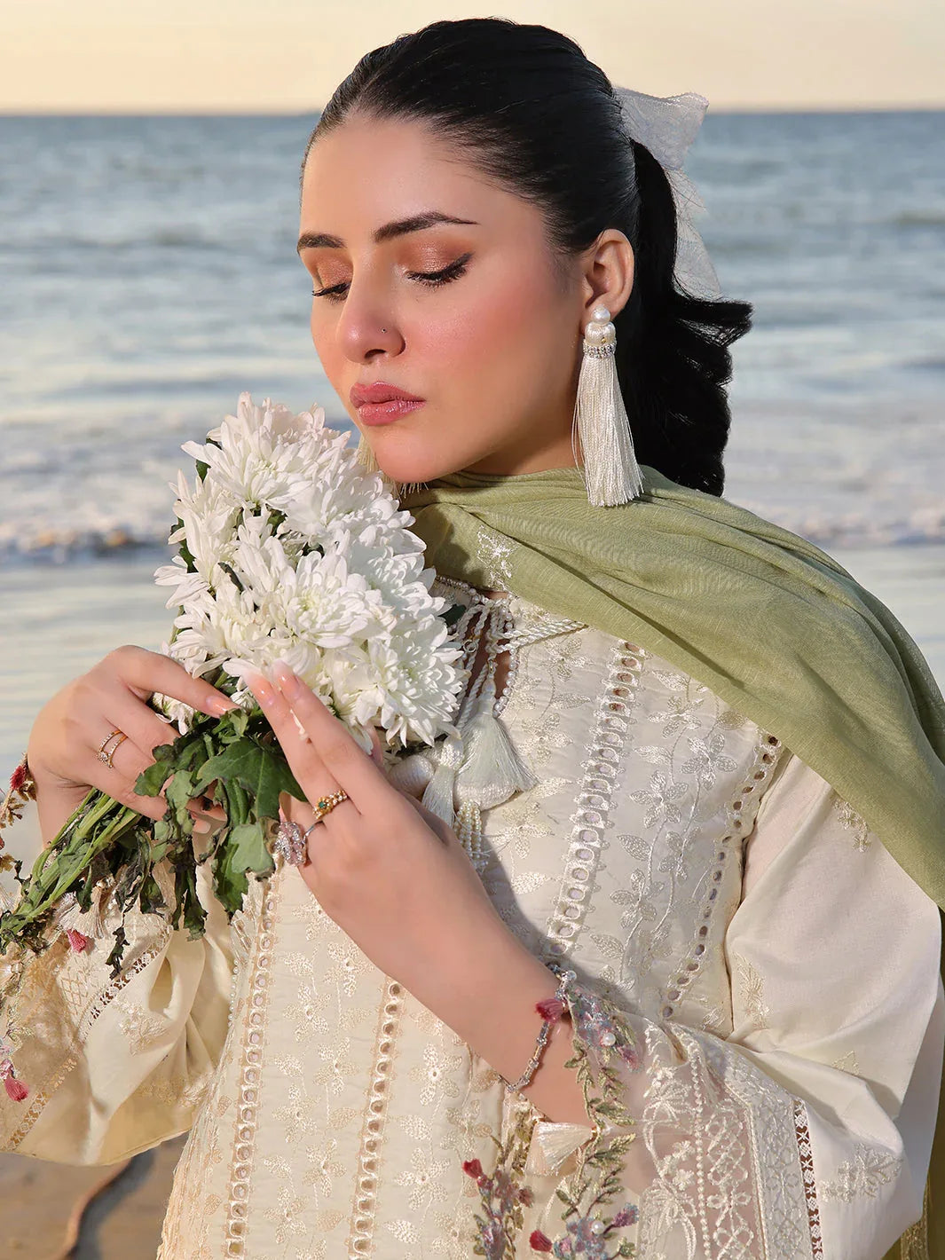 Izel | Saahil Signature Lawn 24 | FLOSSIE - Rang-e-Khaas