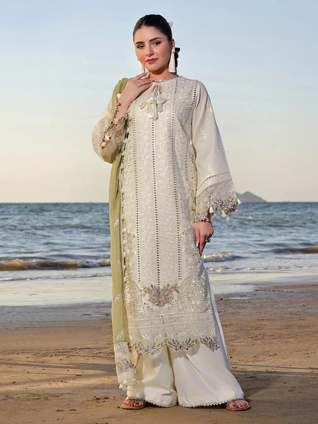 Izel | Saahil Signature Lawn 24 | FLOSSIE - Rang-e-Khaas