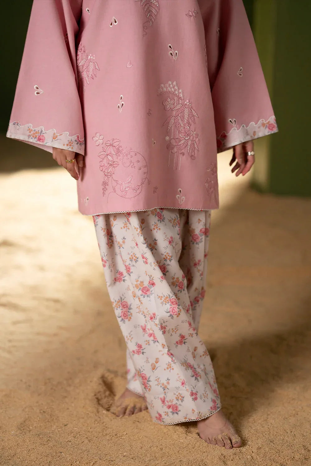 Saira Rizwan | Joolie Co ords | JOOLIE PINK - JBP25-08 - Rang-e-Khaas