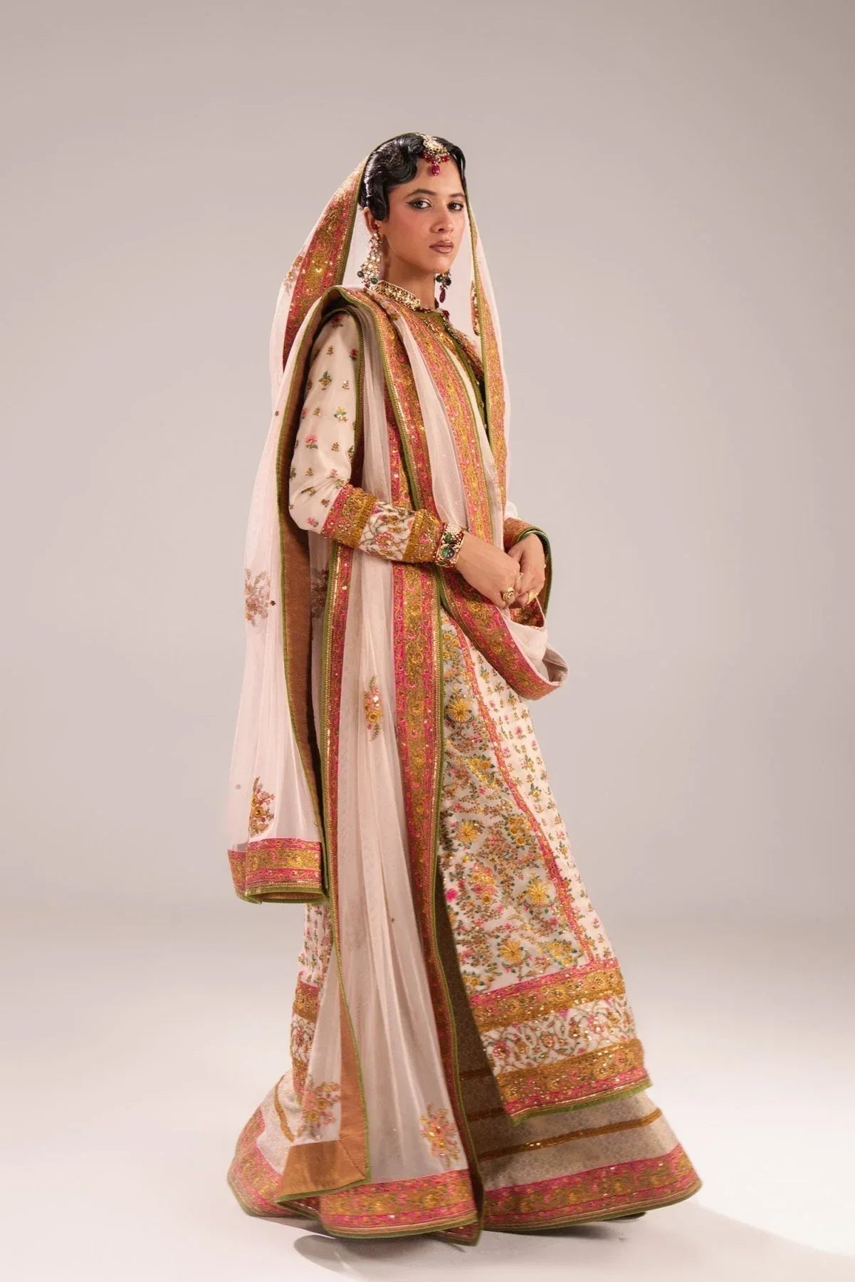 Fahad Hussayn | Mutanjan Bridals | Kashida - Rang-e-Khaas