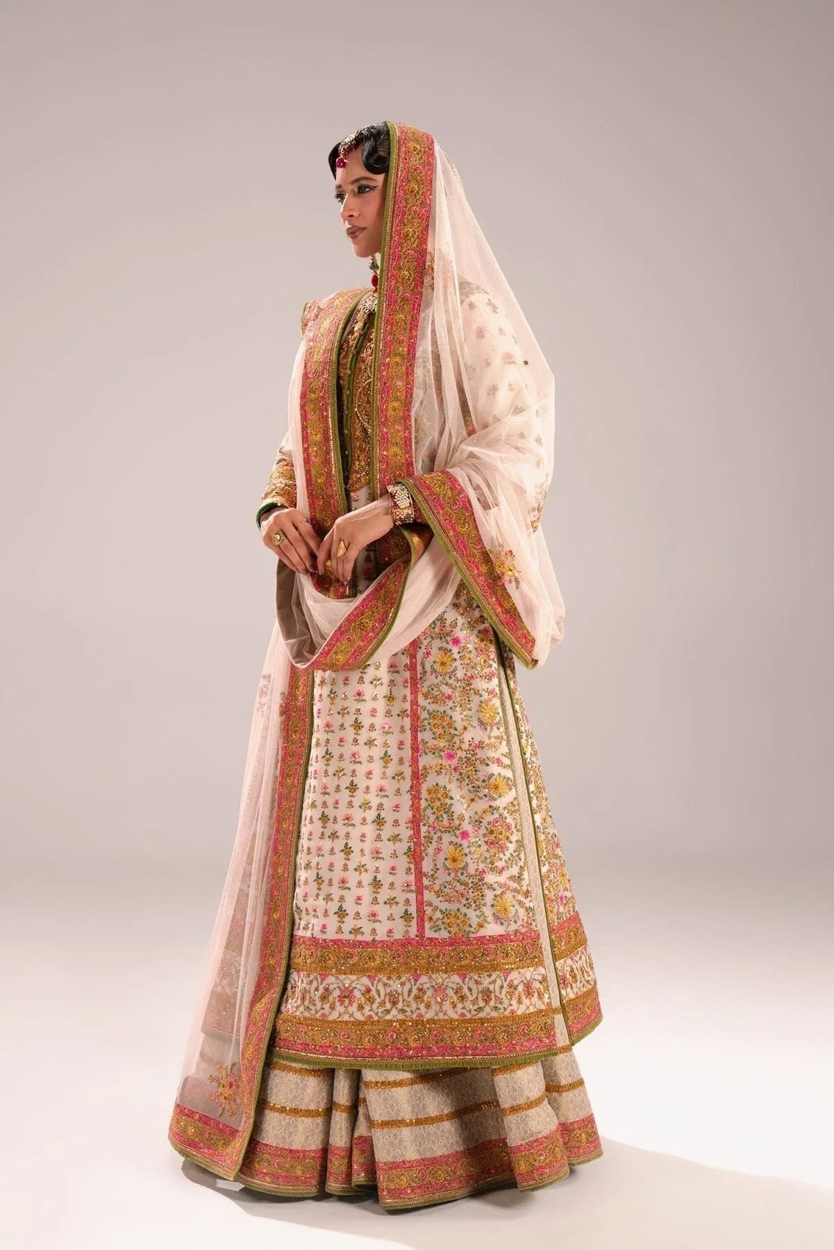 Fahad Hussayn | Mutanjan Bridals | Kashida - Rang-e-Khaas