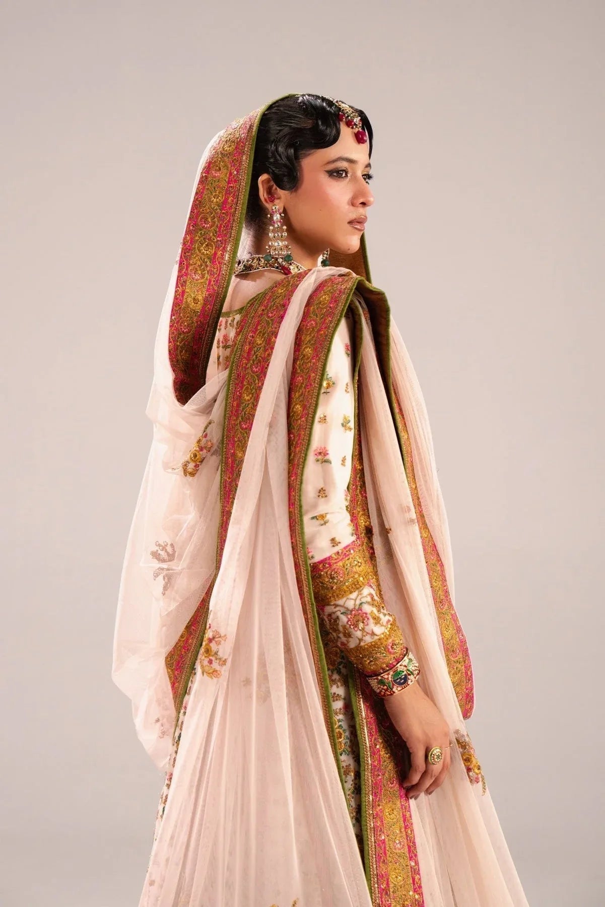Fahad Hussayn | Mutanjan Bridals | Kashida - Rang-e-Khaas