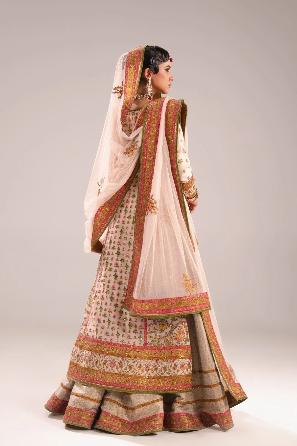 Fahad Hussayn | Mutanjan Bridals | Kashida - Rang-e-Khaas