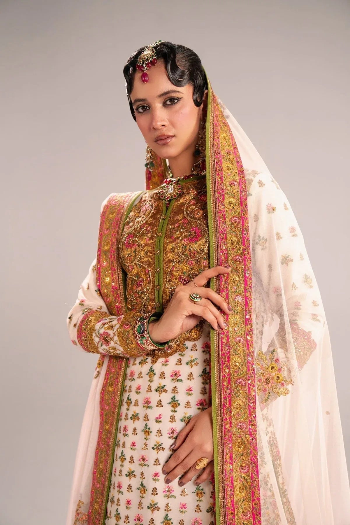 Fahad Hussayn | Mutanjan Bridals | Kashida - Rang-e-Khaas