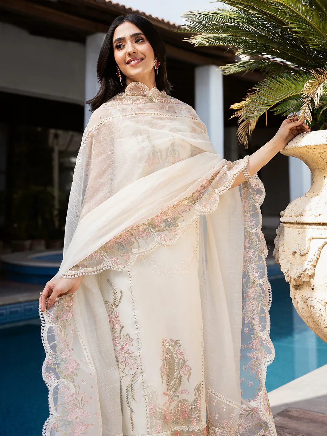 Izel | Mahveen Festive Lawn 25 | KUBRA - Rang-e-Khaas