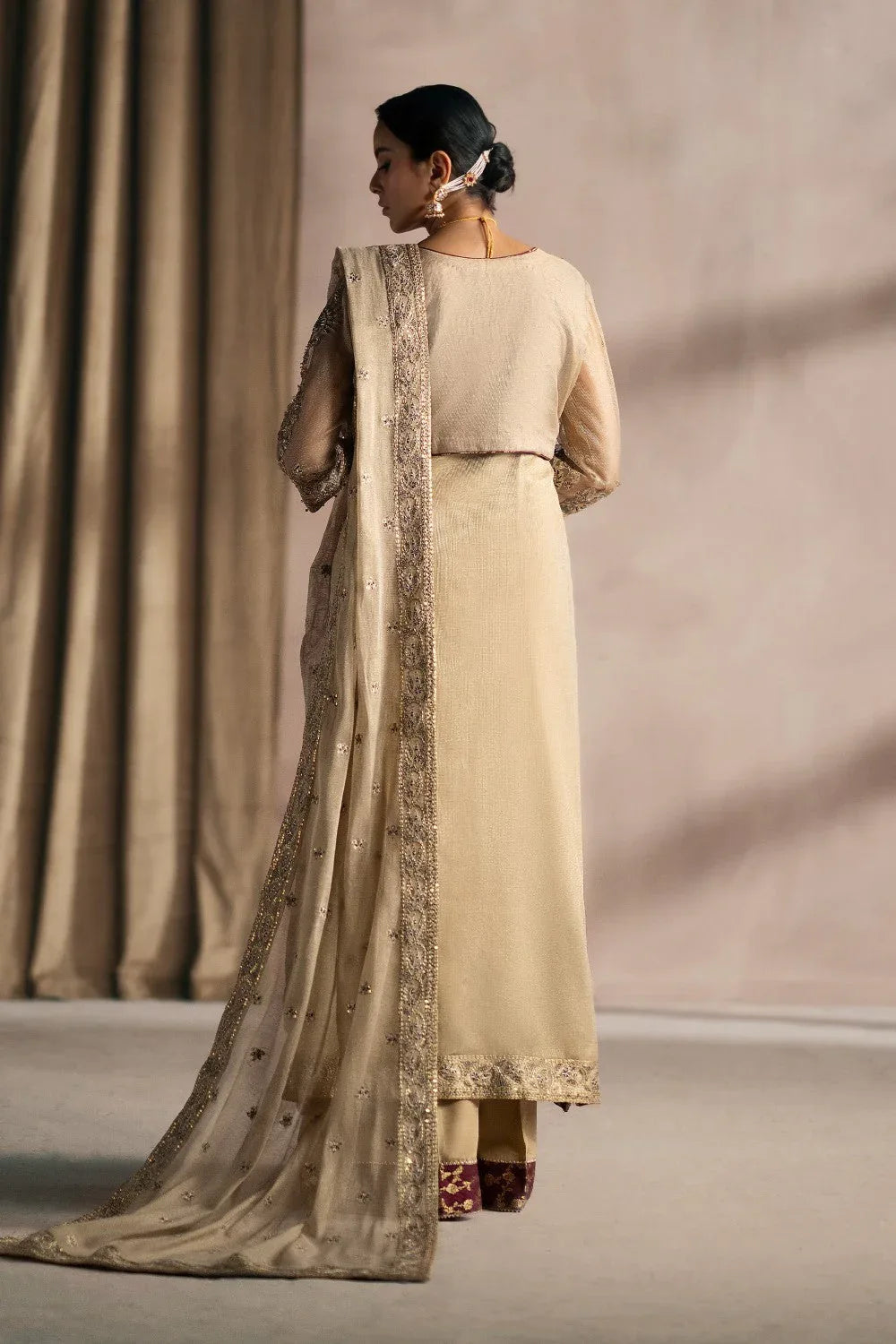 Maryum N Maria | Luna Formals | LIARA - Rang-e-Khaas