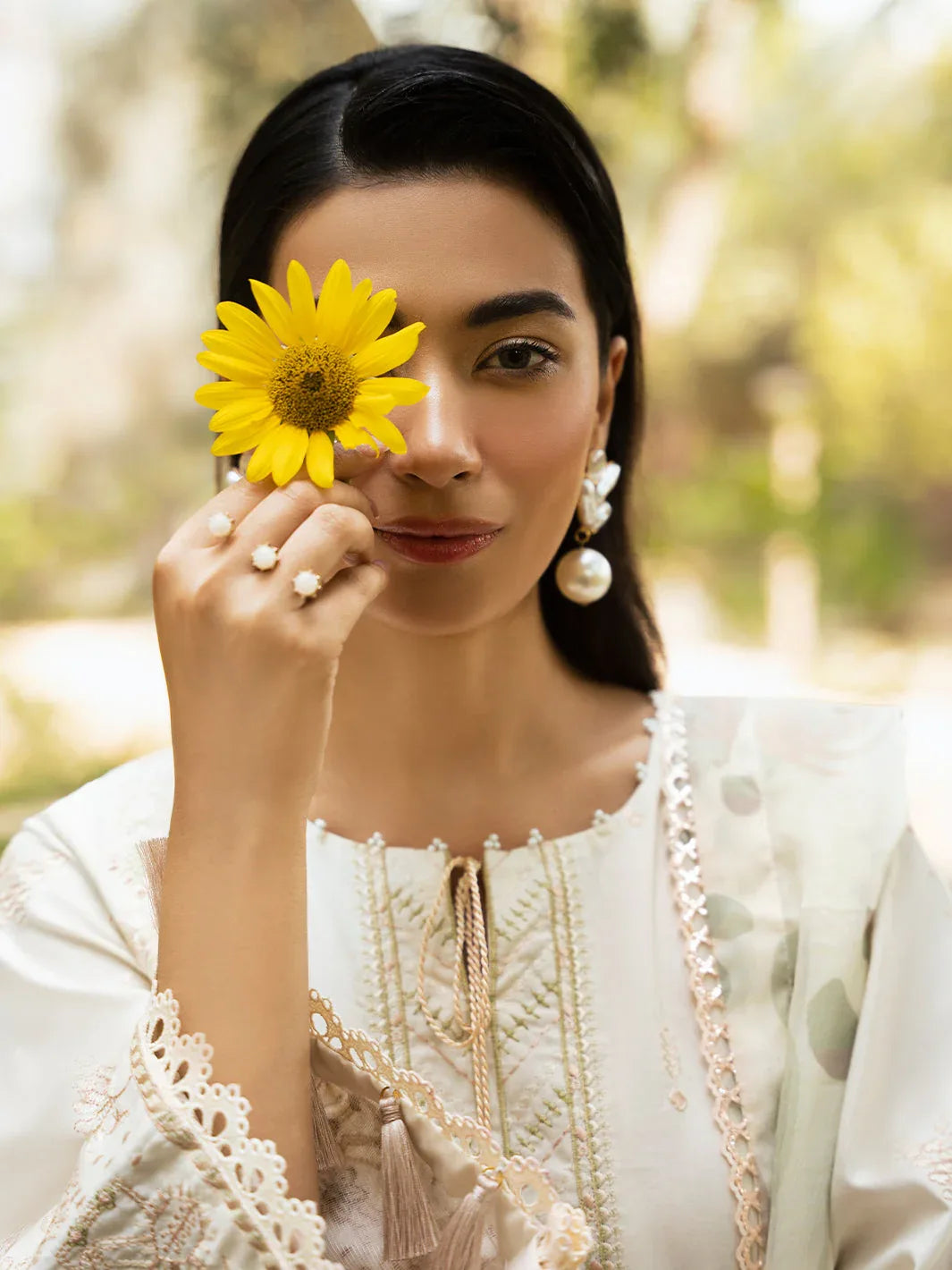 Izel | Dastak Luxury Lawn | MAAHAY - Rang-e-Khaas