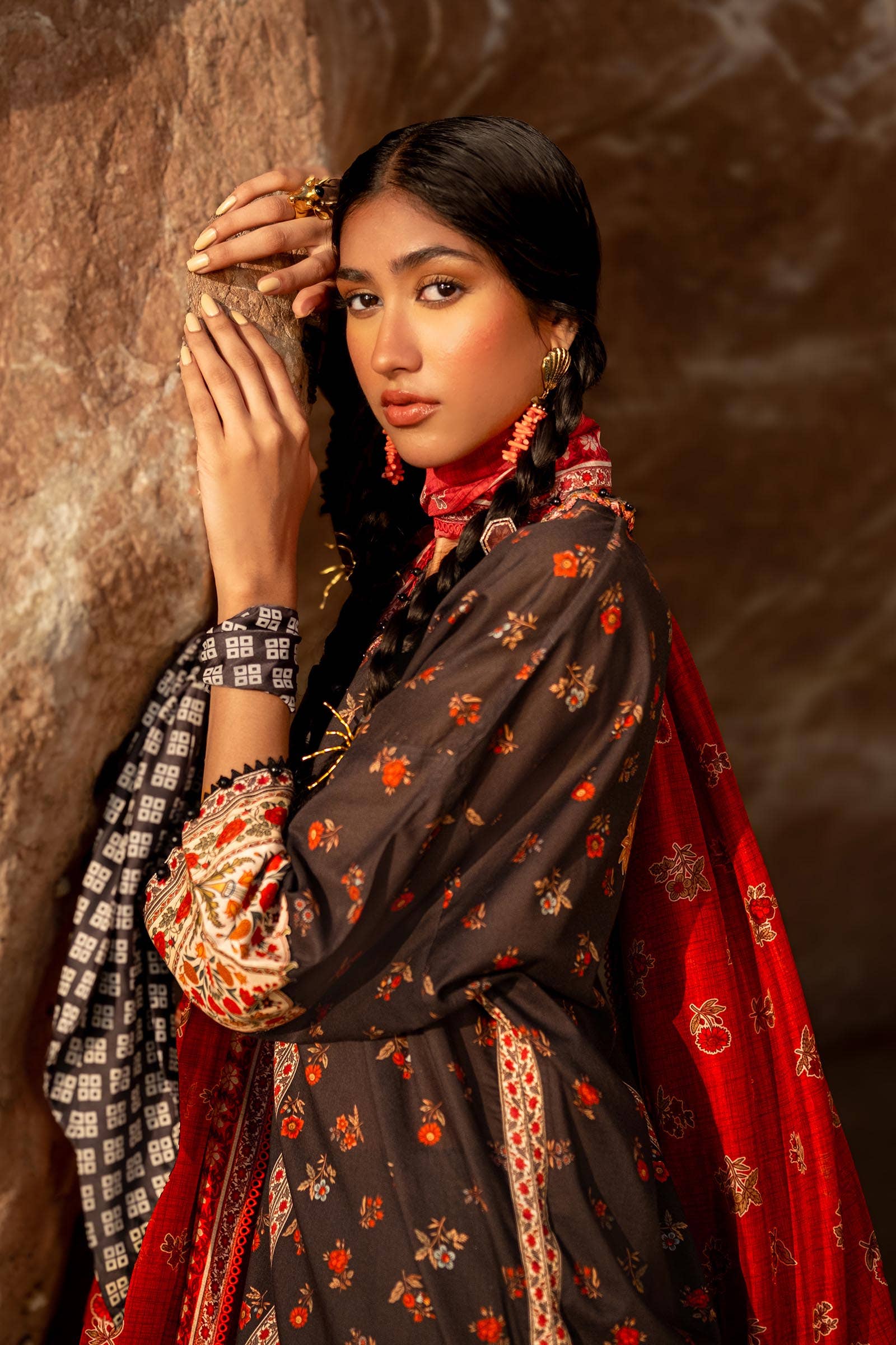 Sana Safinaz | Mahay Spring 24 | H241-017A-2BK - Rang-e-Khaas