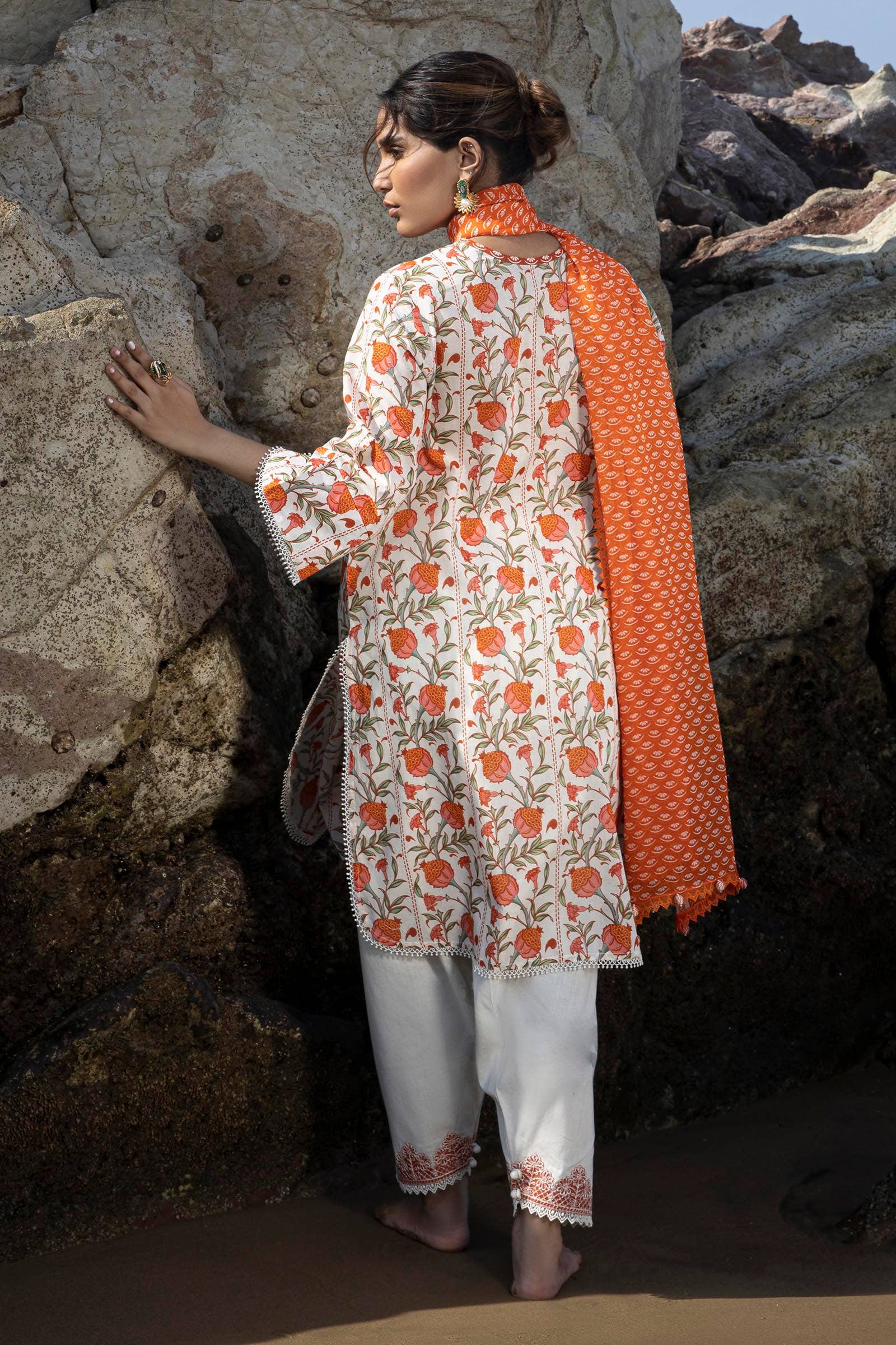 Sana Safinaz | Mahay Spring 24 | H241-002B-2BI - Rang-e-Khaas