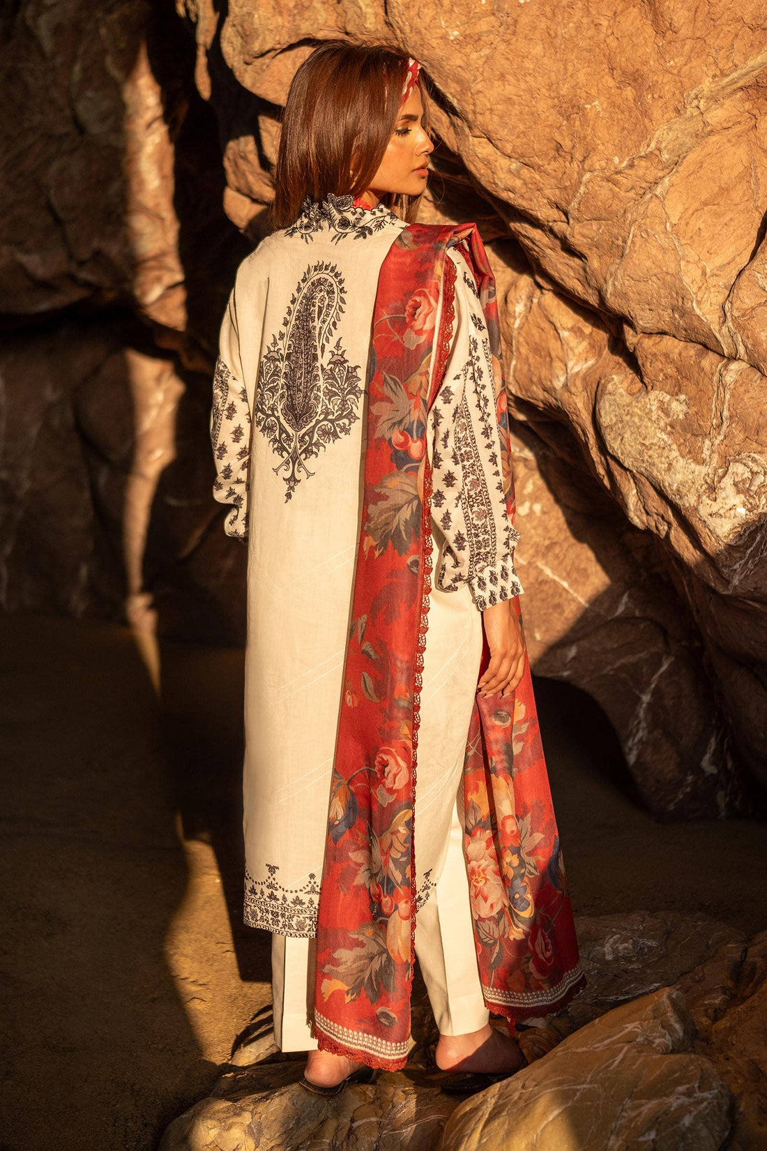 Sana Safinaz | Mahay Spring 24 | H241-006A-2BS - Rang-e-Khaas