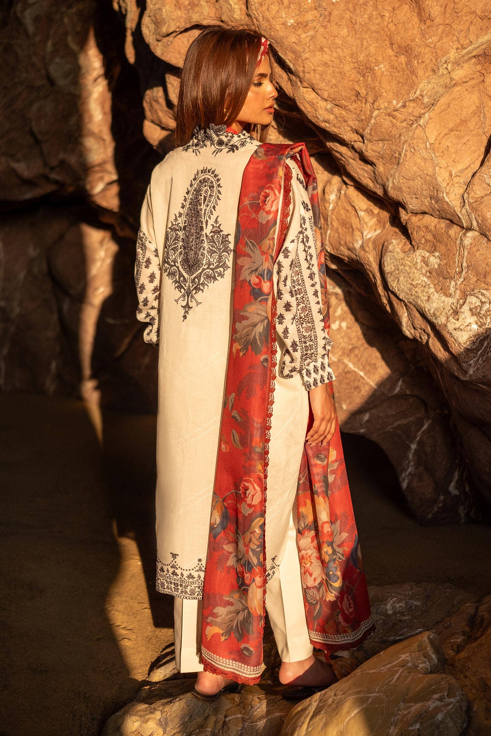 Sana Safinaz | Mahay Spring 24 | H241-006A-2BS - Rang-e-Khaas