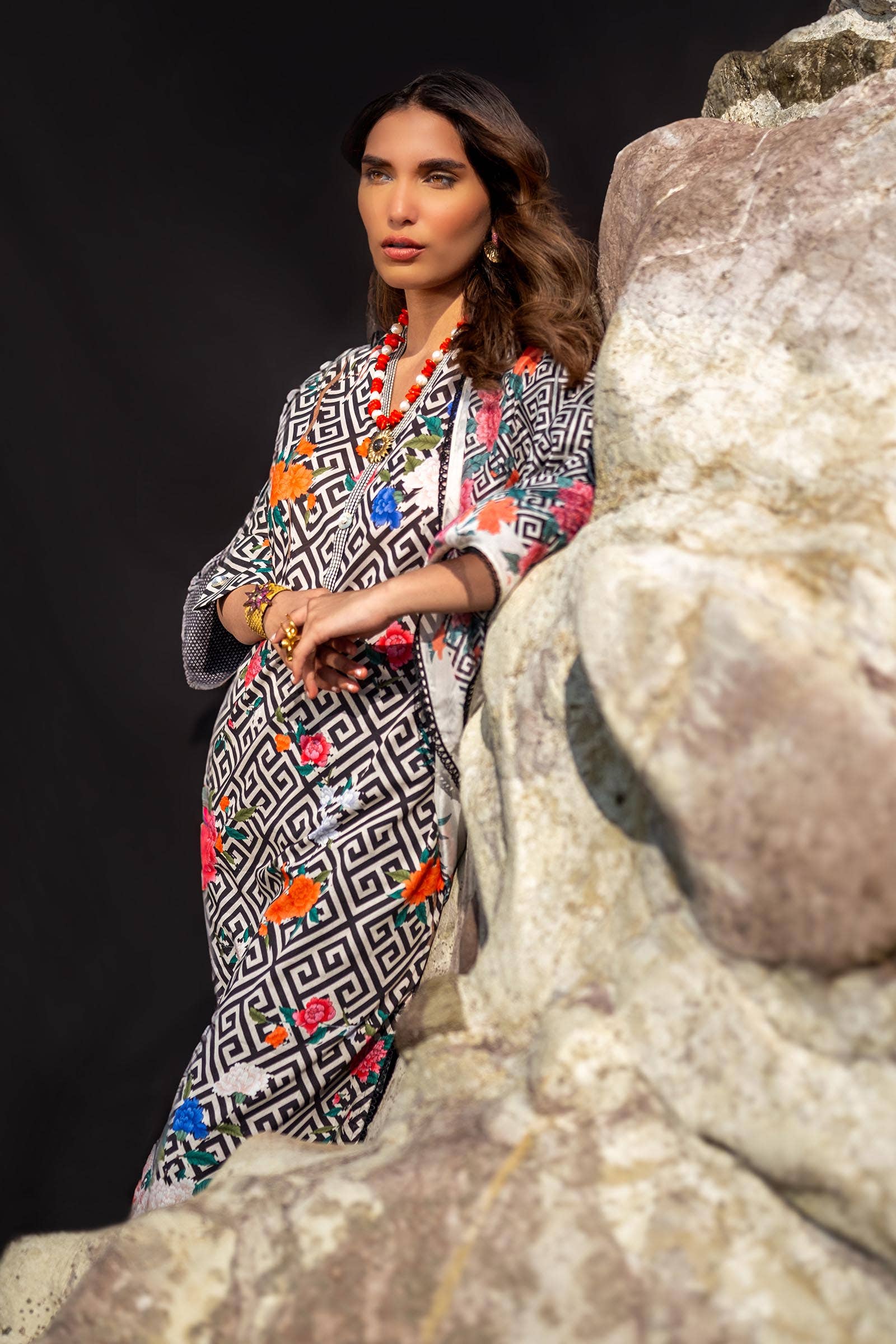 Sana Safinaz | Mahay Spring 24 | H241-013A-2BK - Rang-e-Khaas