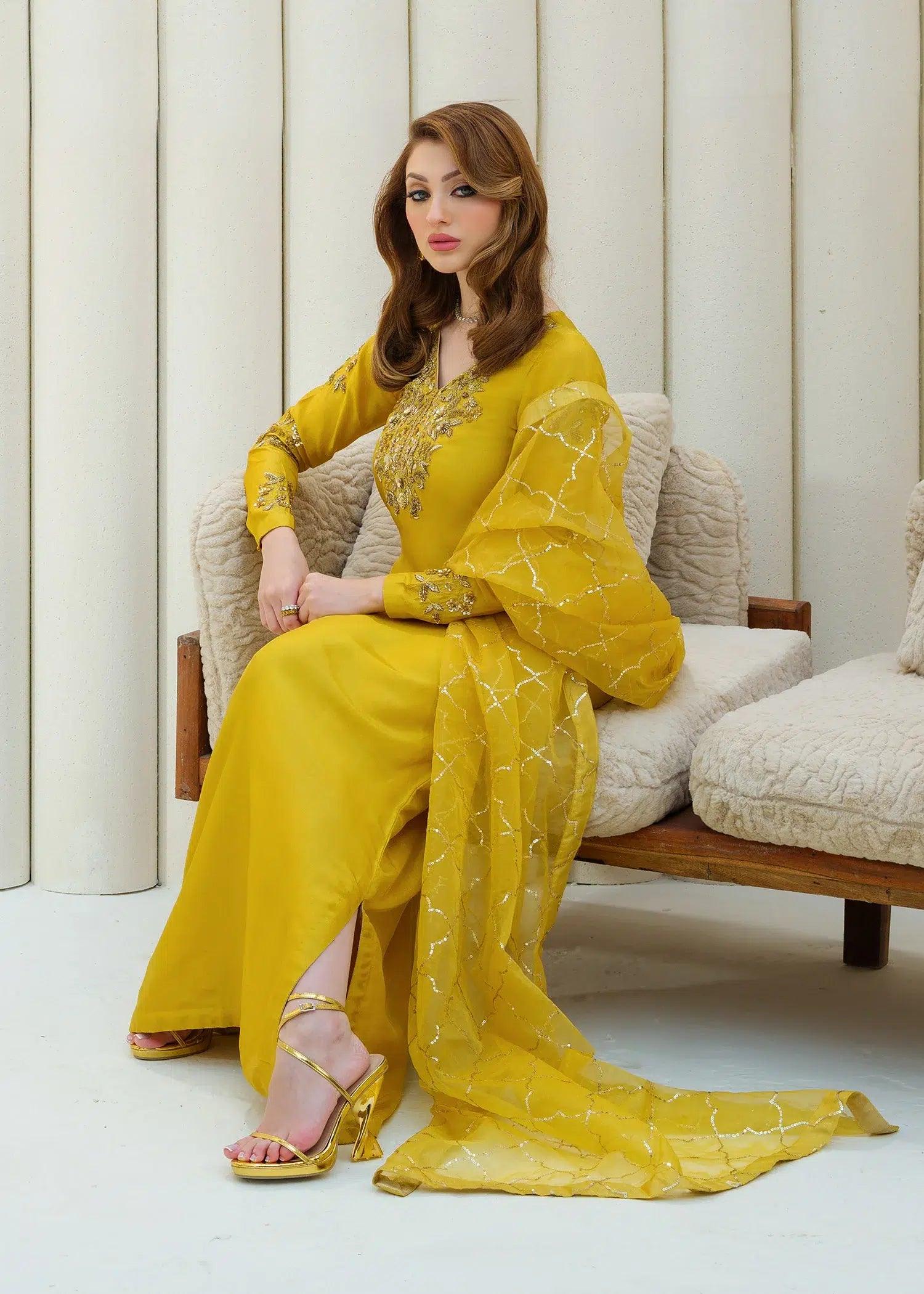 Mahum Asad | Forever and Ever Formals | Lyra - Rang-e-Khaas