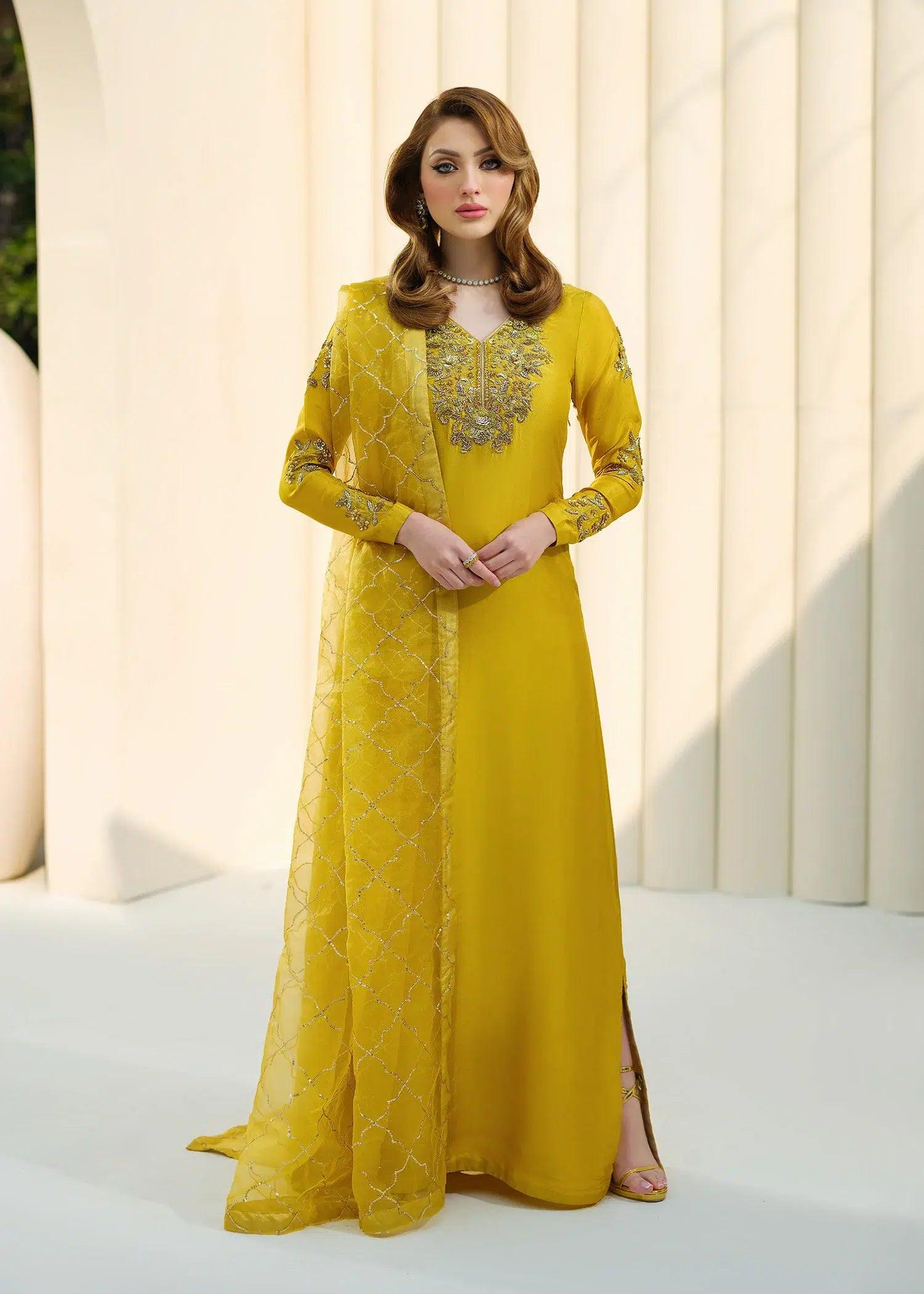 Mahum Asad | Forever and Ever Formals | Lyra - Rang-e-Khaas