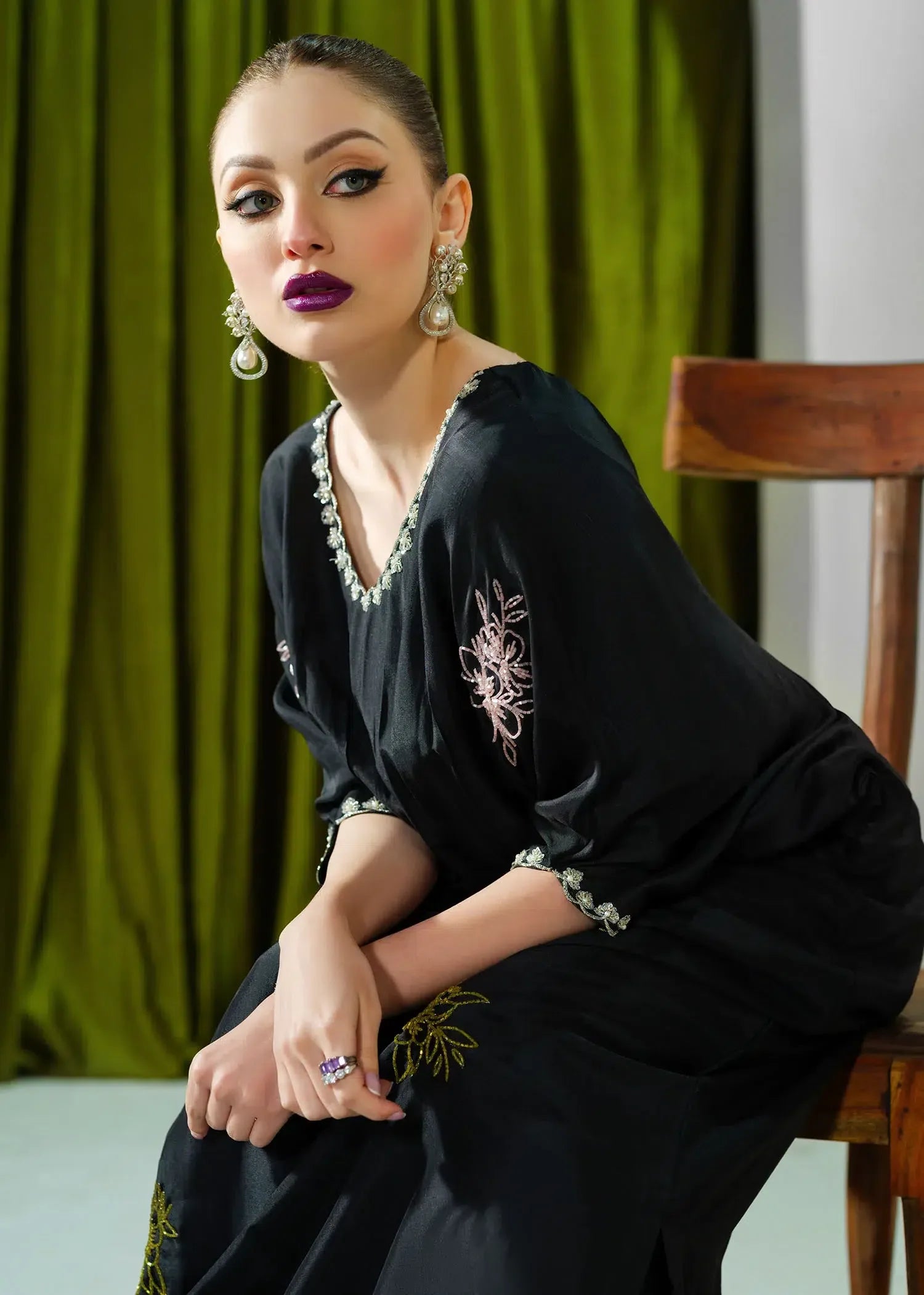 Mahum Asad | Forever and Ever Formals | Midnight - Rang-e-Khaas