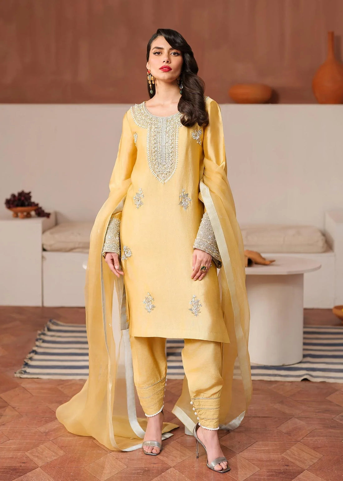 Mahum Asad | Raising The Bar | Bombshell - Rang-e-Khaas
