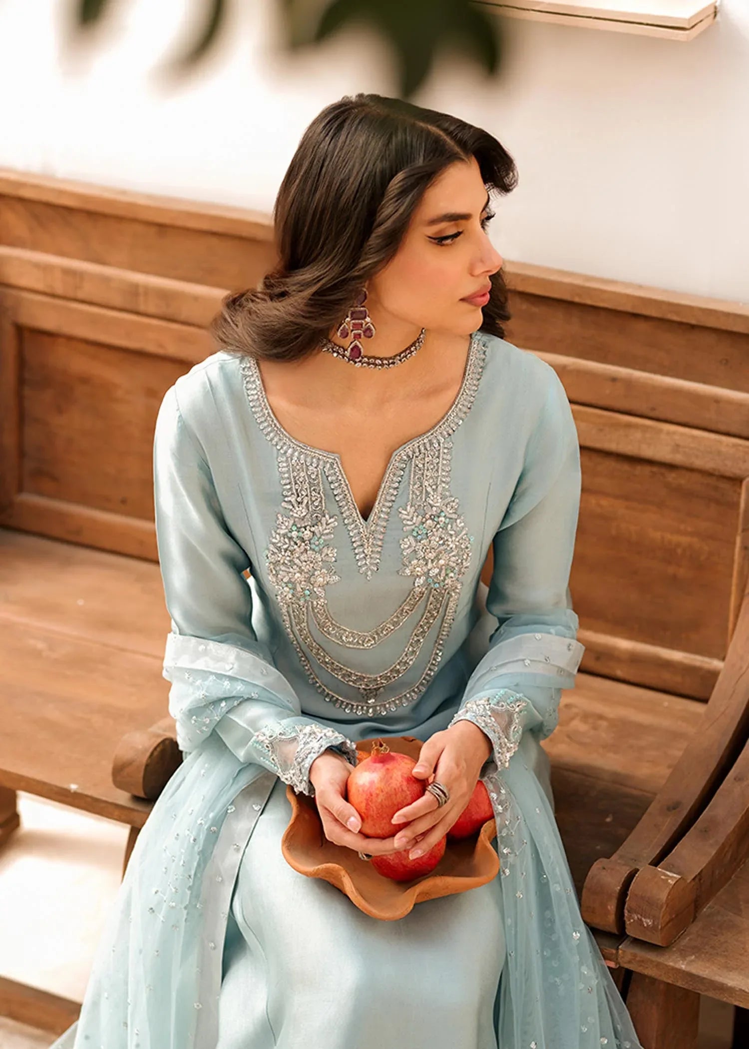 Mahum Asad | Raising The Bar | Famous - Rang-e-Khaas