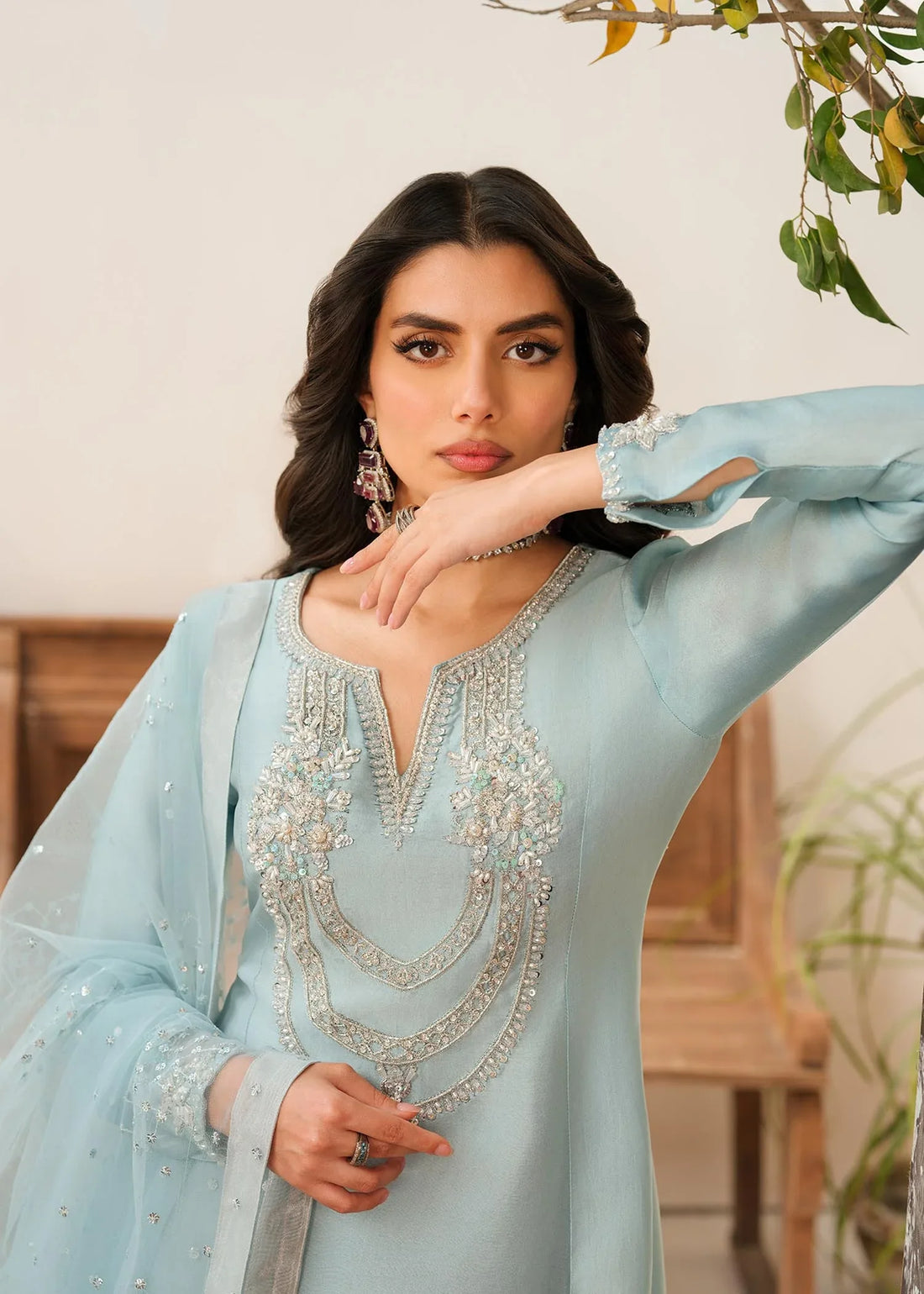 Mahum Asad | Raising The Bar | Famous - Rang-e-Khaas